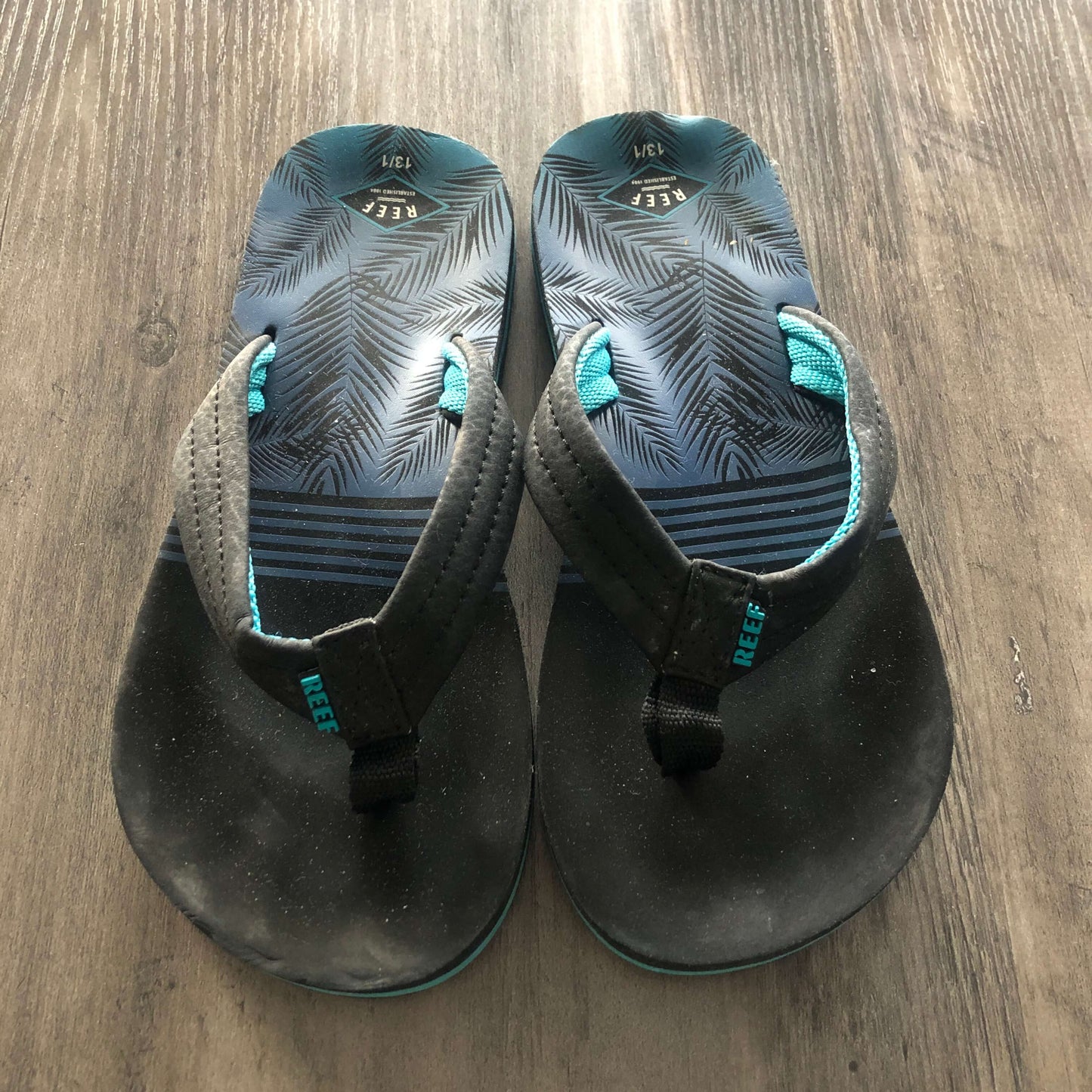 Reef flip-flops, Shoes 13.5 (Kids:4-8yr)