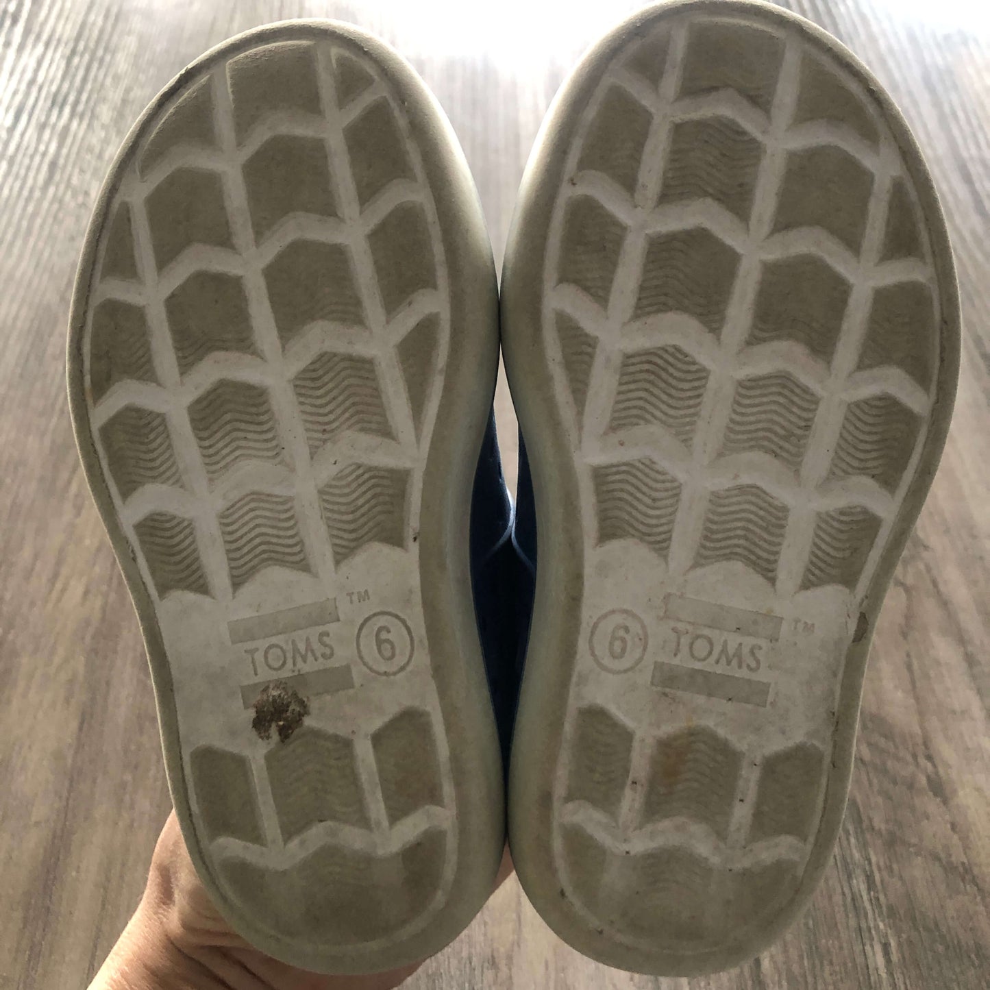 TOMS “crocs”, Shoes 6 (Walkers:12-24 mth)
