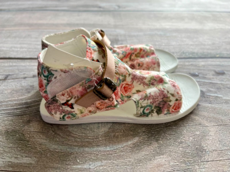 Blowfish size 12T girls floral sandals, brand new with tags, Shoes 12 (Toddler:2-4yr)