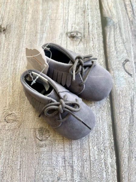 Gymboree size 3-6m baby suede slip on shoes/mocs, grey, brand new with tags, Shoes 1 (Baby: 0-12 mth)