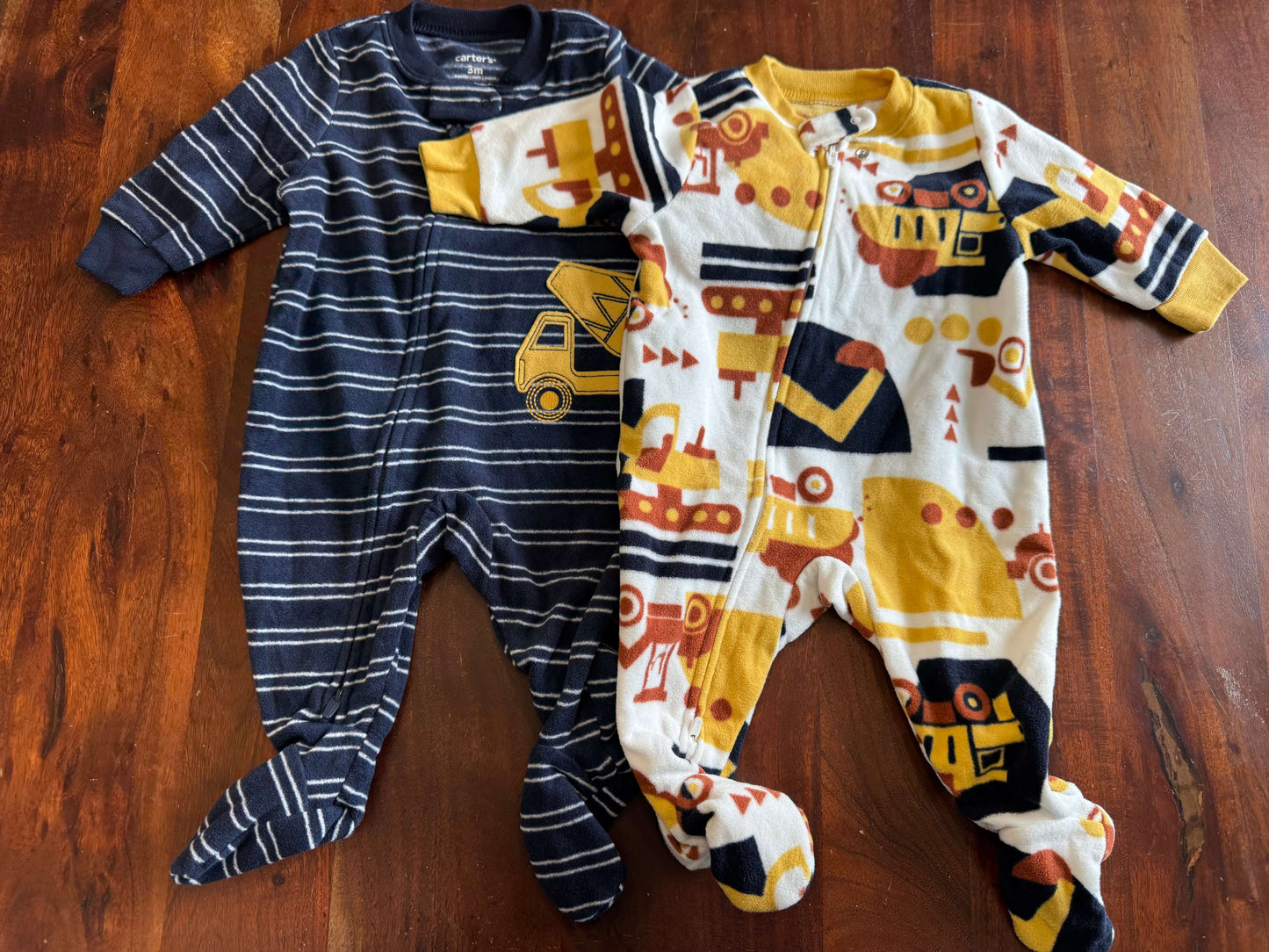 Carter’s Fleece Pajama Set (3M) , Kids 3 Month (0-3M)