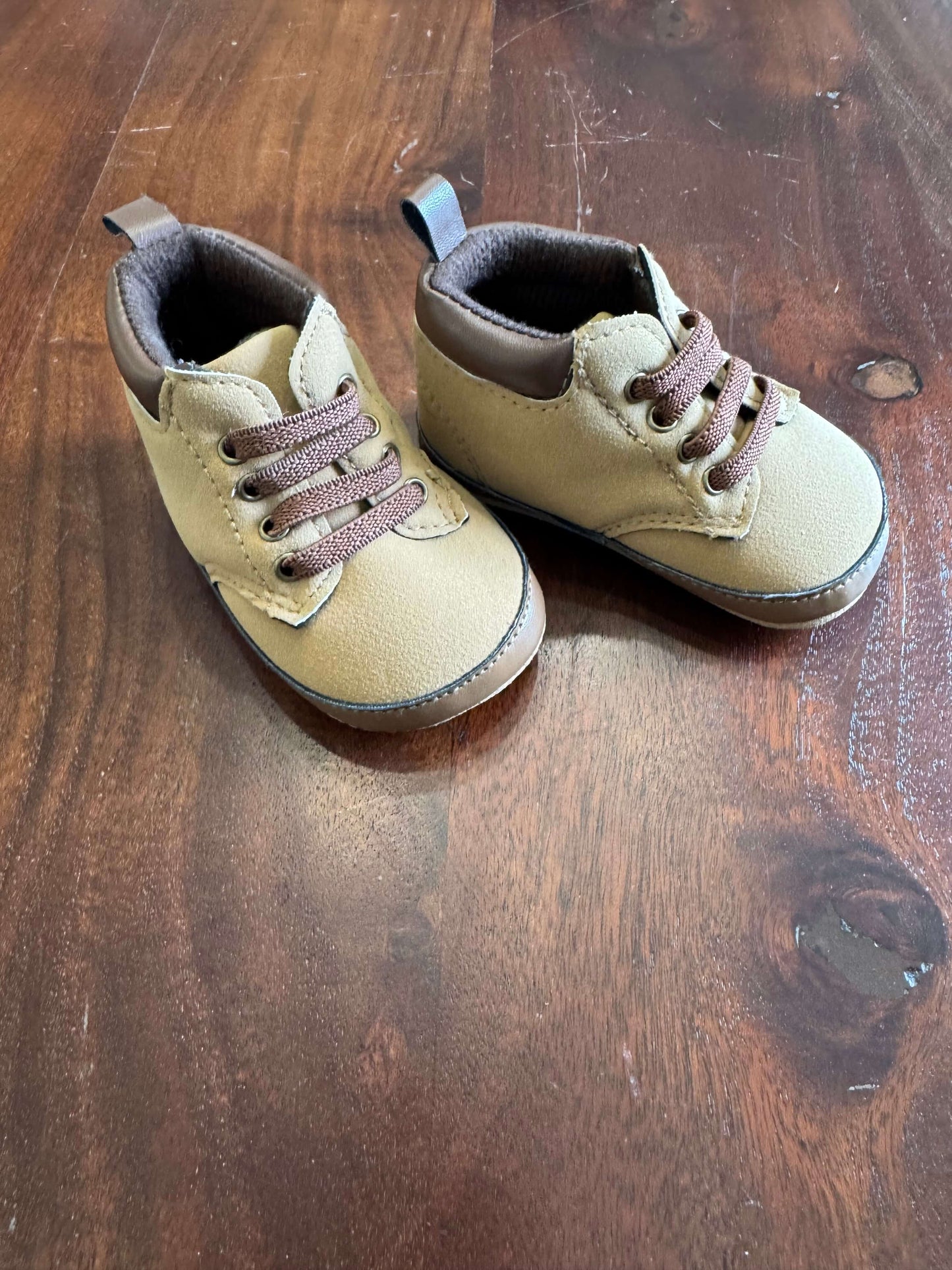 Carter’s Baby Boots (0-3M), Shoes 2 (Baby: 0-12 mth)