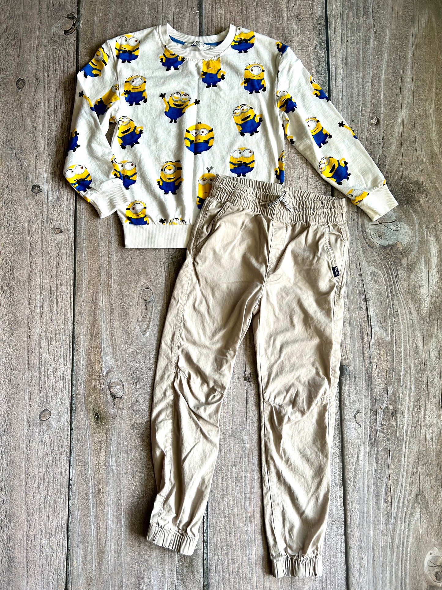 H&M size 6-8yrs Minions themed sweatshirt, sweater & 7-8yrs beige cargo pants, Kids 6/6X (extra small)