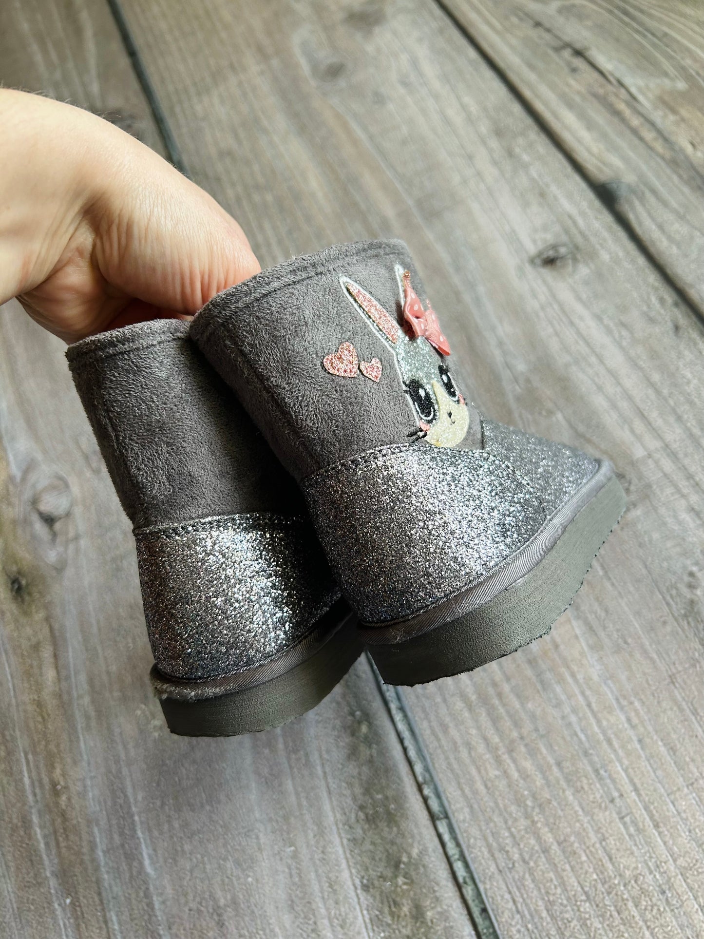 H&M size 9-9.5T girls grey pink sparkly faux fur bunny boots, EEUC, Shoes 9.5 (Toddler:2-4yr)