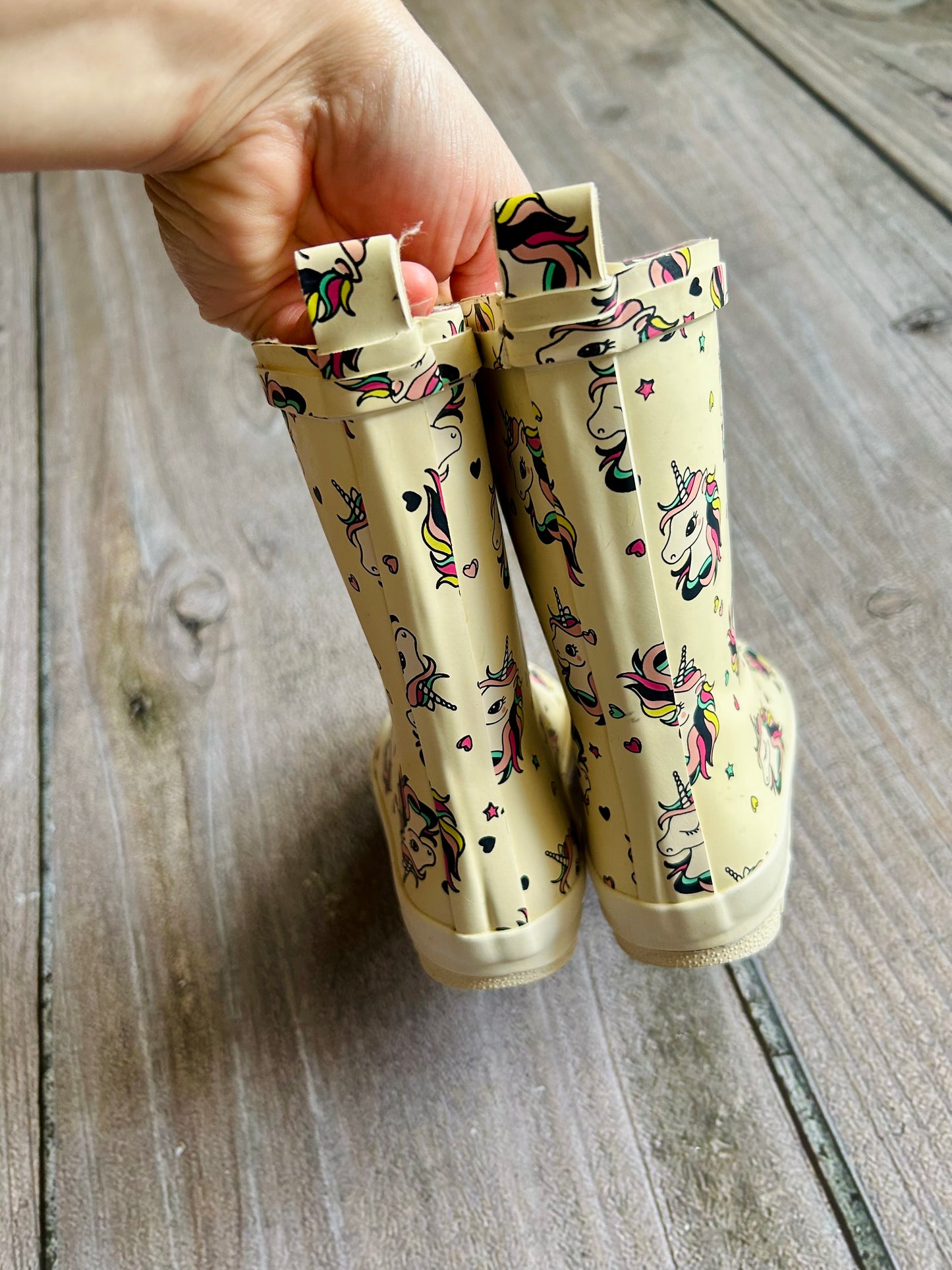 H&M size 8.5T girls unicorn themed rain boots, EEUC, Shoes 8.5 (Toddler:2-4yr)