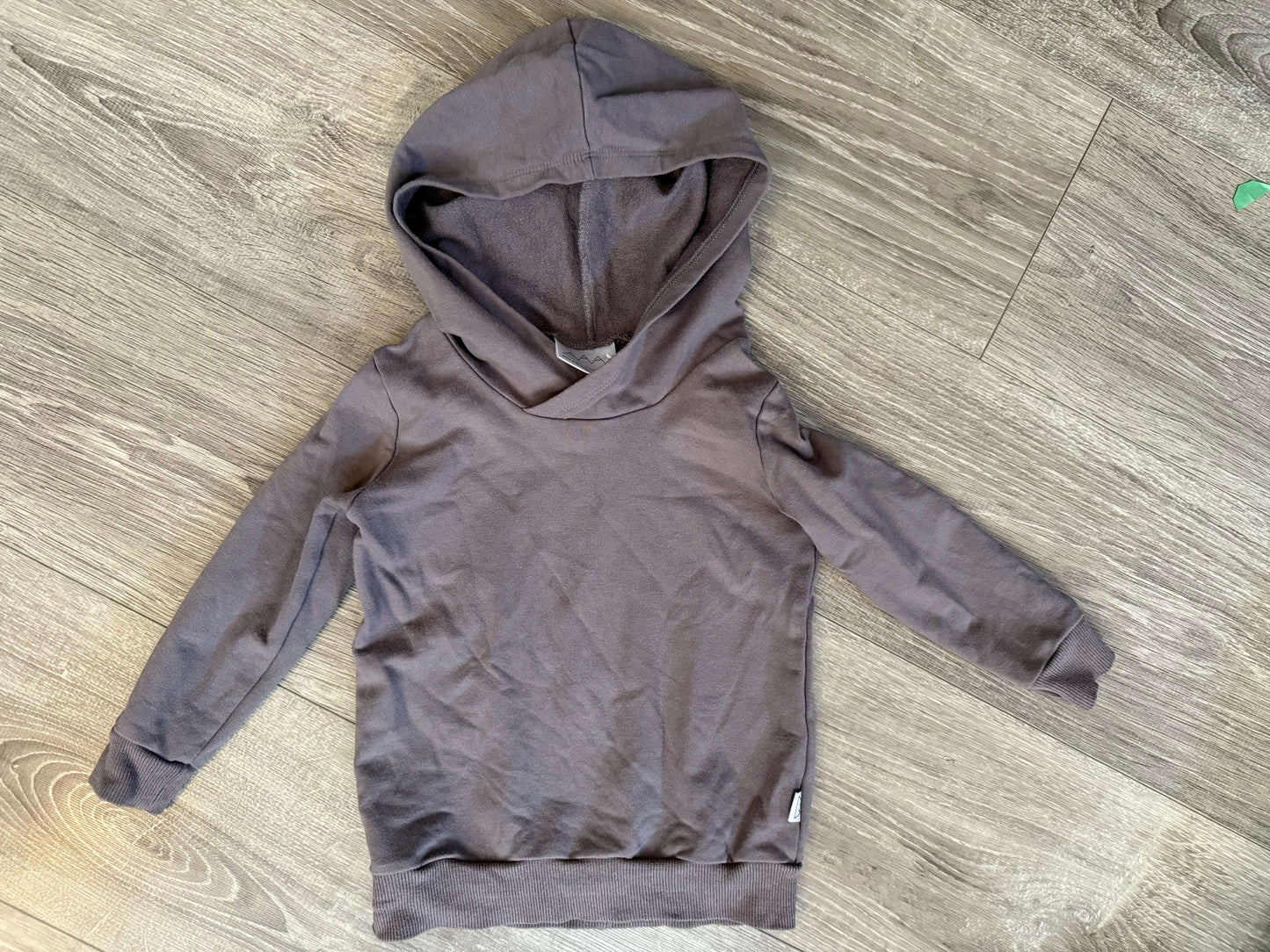 Canadian-made!! Prairie Mountain Co sweatshirt, 12-18m, Kids 18 Month (12-18M)