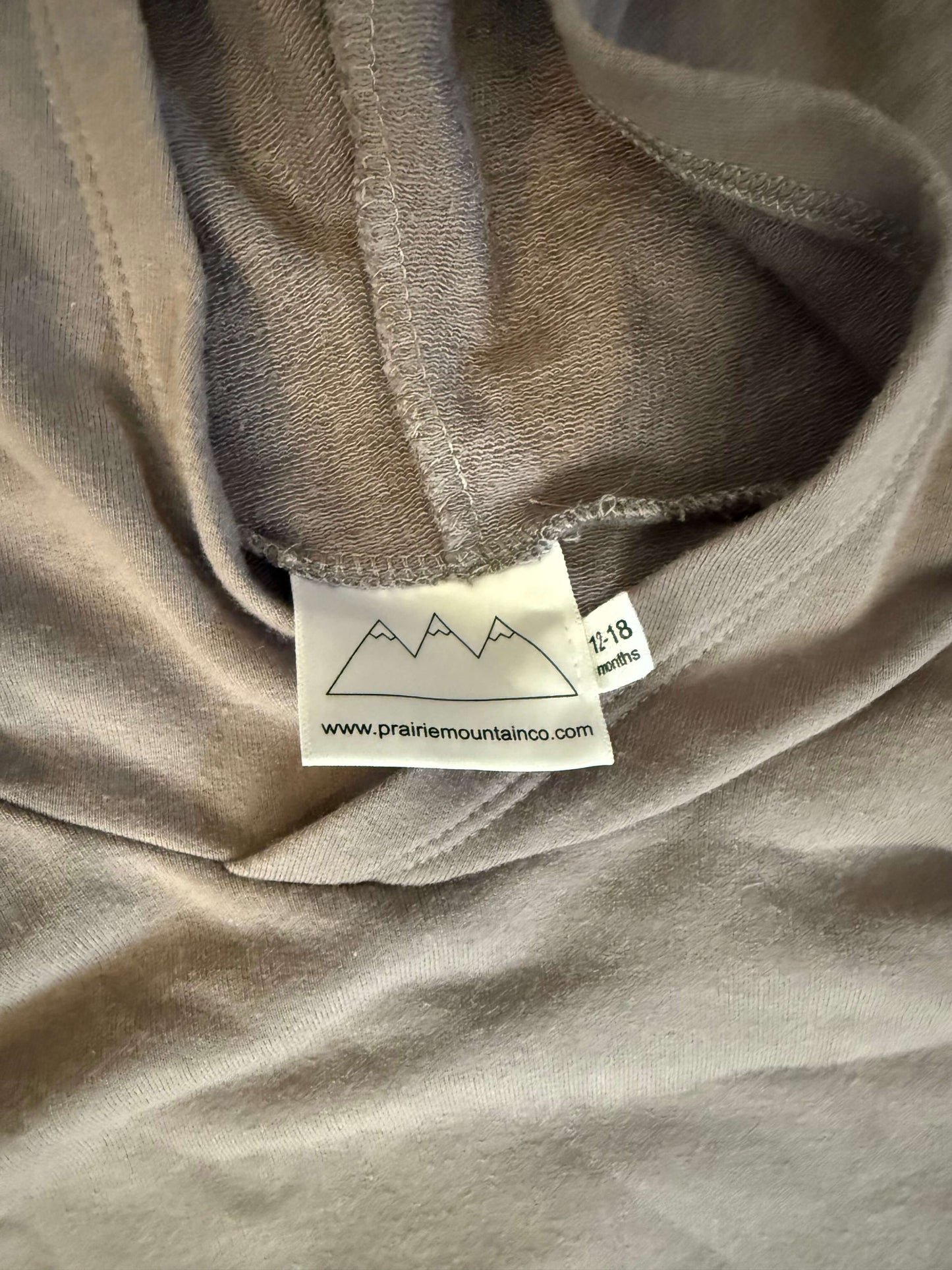 Canadian-made!! Prairie Mountain Co sweatshirt, 12-18m, Kids 18 Month (12-18M)