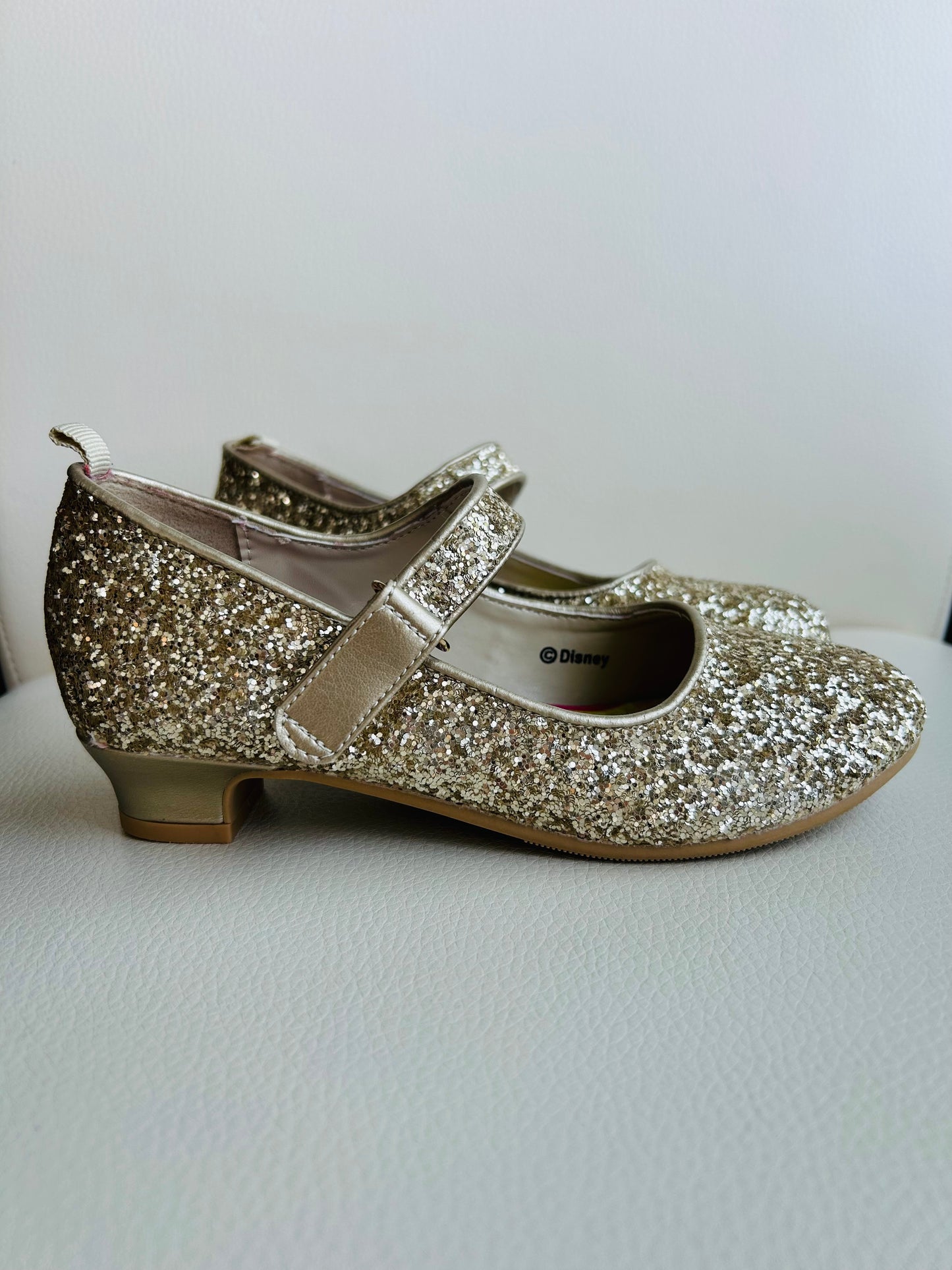 Disney x H&M size 13.5 girls Snow White princess gold glitter dress up shoes, Shoes 13.5 (Kids:4-8yr)