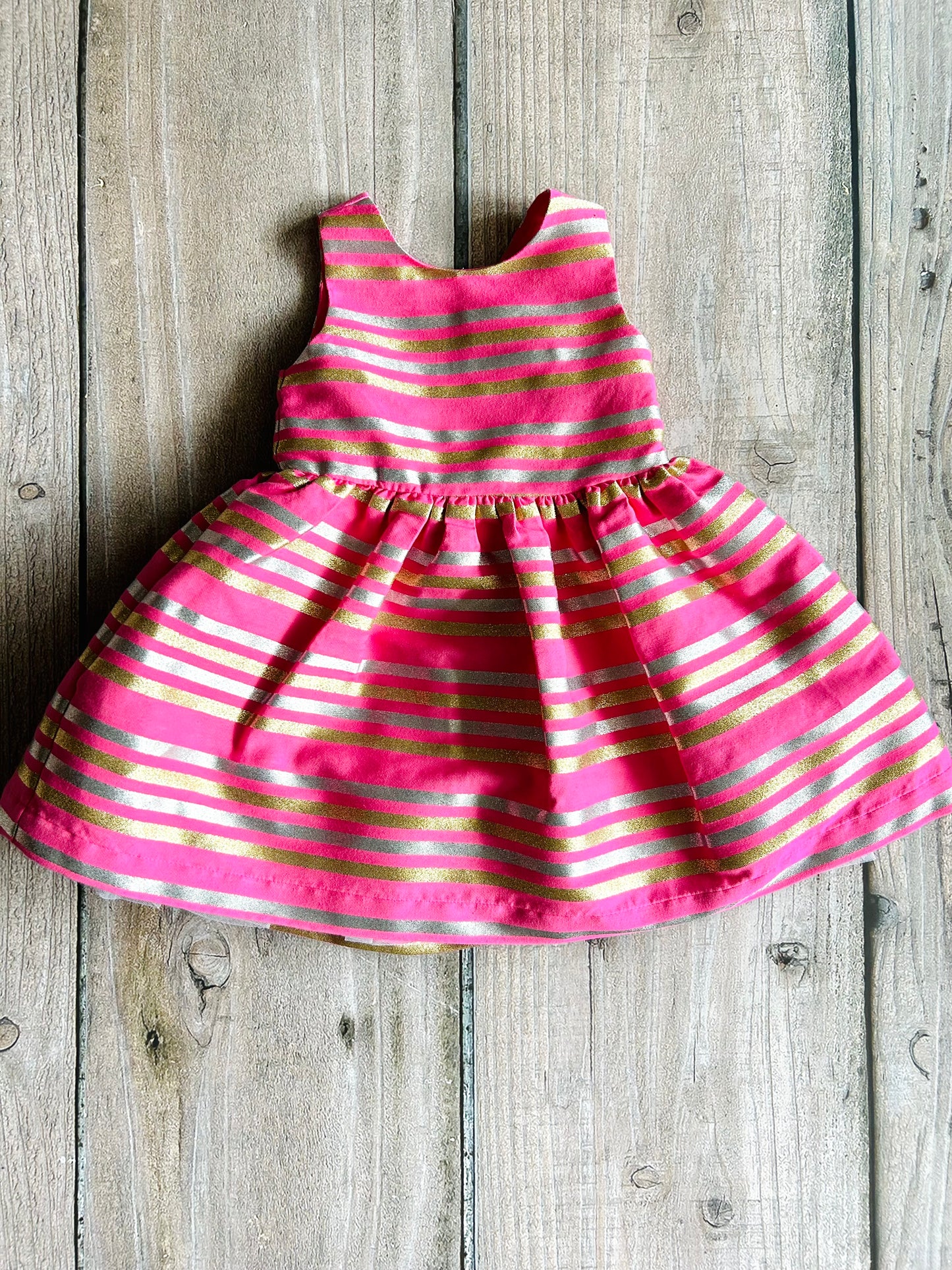 Gymboree size 2T girls pink fancy dress with gold and silver stripes, Kids 2T