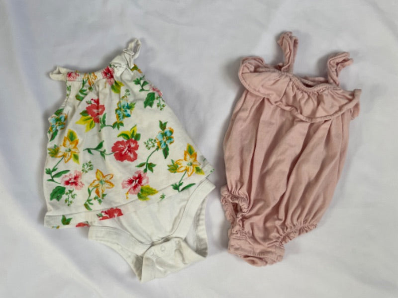 Set of 2 Gap 3-6 month rompers, tropical and pink , Kids 6 Month (3-6M)