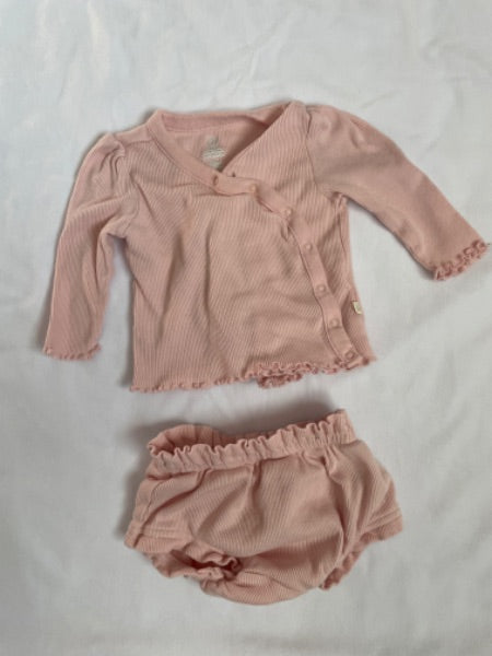 Baby gap 3-6 months 2 piece pink set, Kids 6 Month (3-6M)
