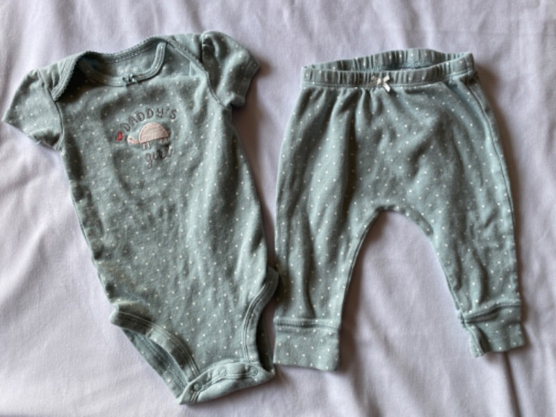 Carter’s 6 month blue polka dot “daddy’s girl” 2 piece set , Kids 6 Month (3-6M)