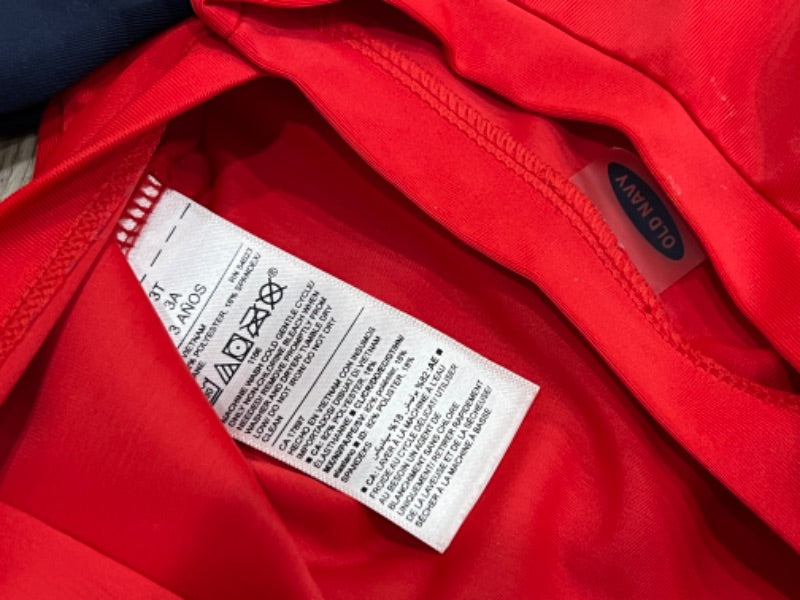 Old Navy, Red "Lifeguard in Training", Rash guard swim top, size 3T, VGUC, Kids 3T
