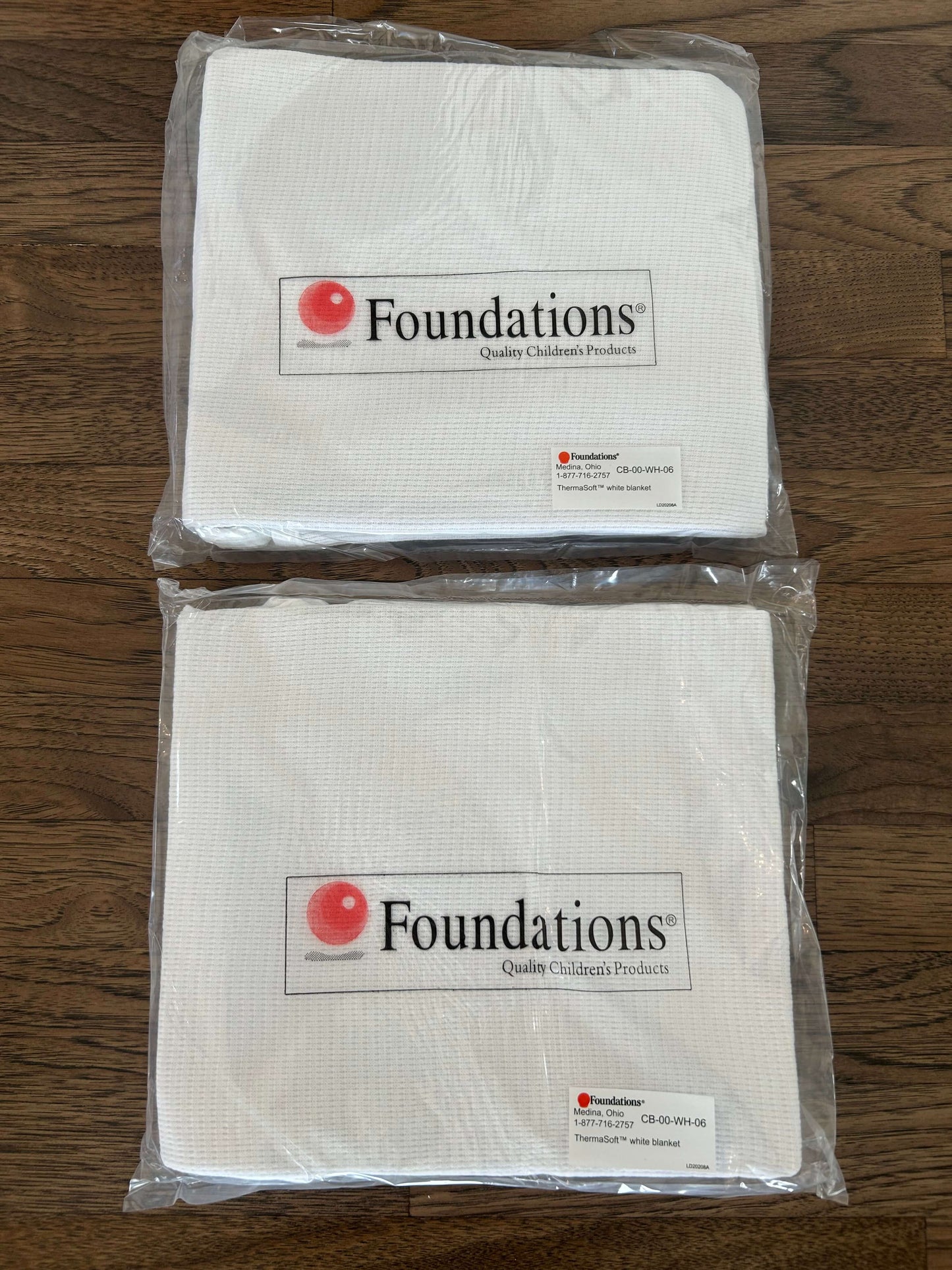 2 x Foundations ThermaSoft Swaddle Blankets 40"x30" NEW (2) MSRP $40, 0-3 Months (Newborn)