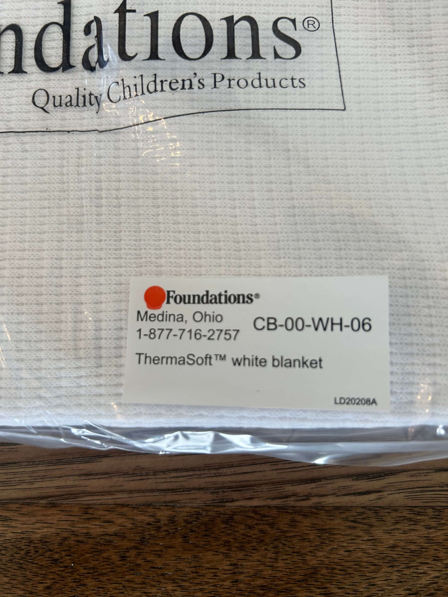 2 x Foundations ThermaSoft Swaddle Blankets 40"x30" NEW (2) MSRP $40, 0-3 Months (Newborn)