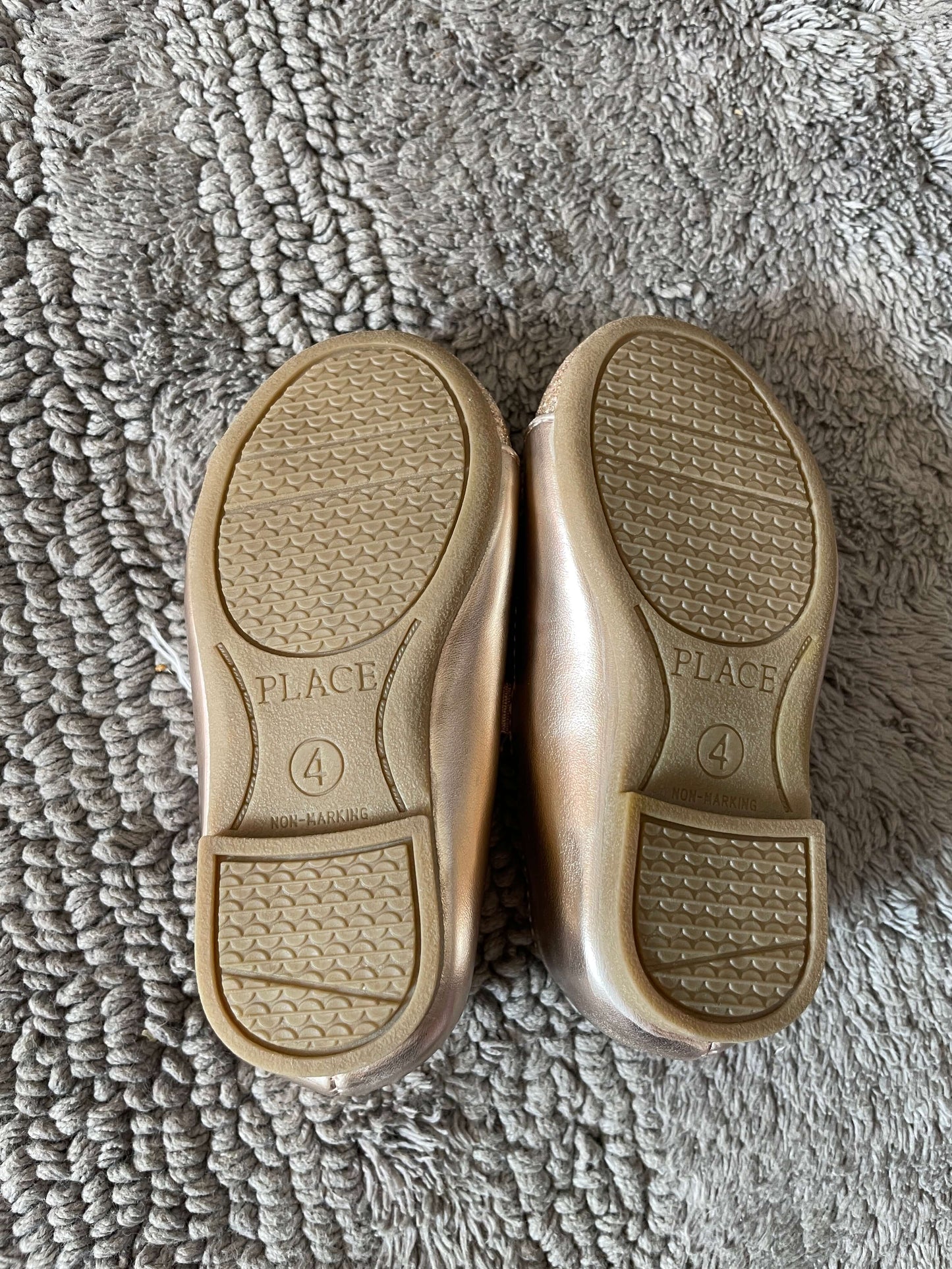 Children’s place rose gold size 4 girls dress shoes , Shoes 4 (Baby: 0-12 mth)