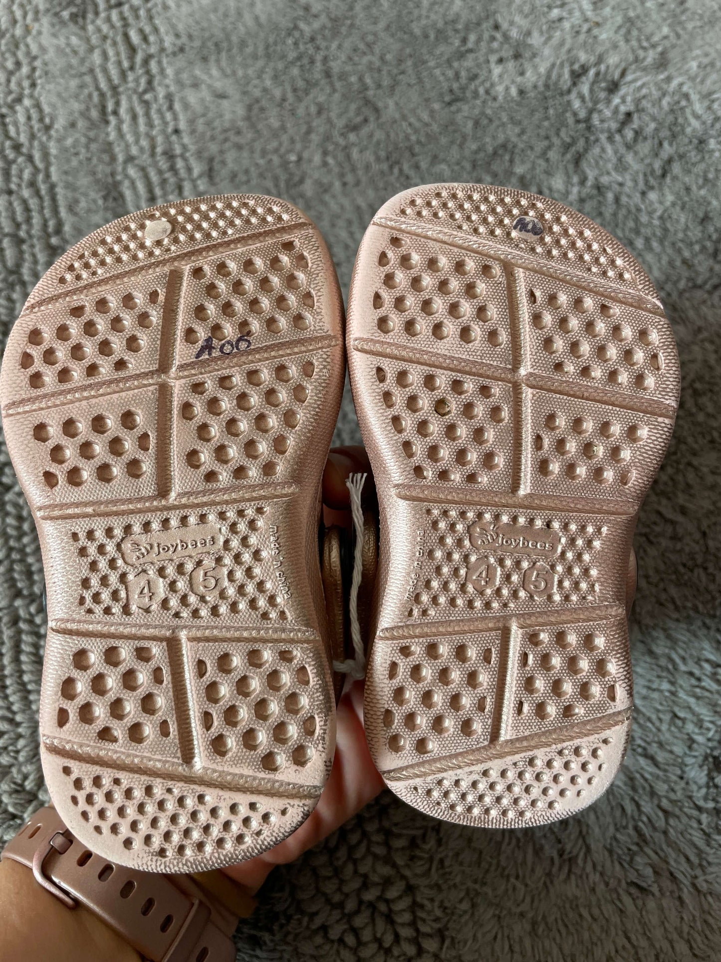 Joybees size 4/5 pink sandal , Shoes 4 (Baby: 0-12 mth)