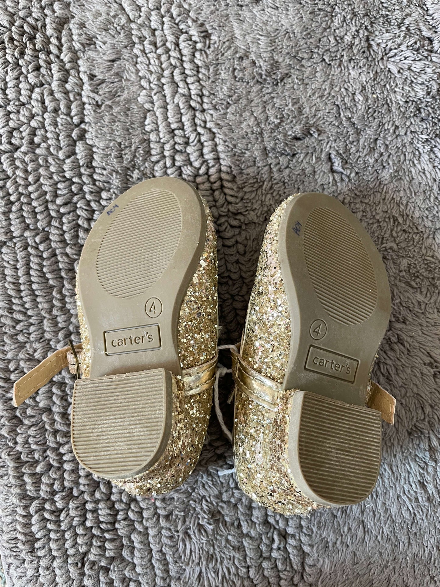 Carter’s gold sparkly dress shoes size 4, Shoes 4 (Baby: 0-12 mth)