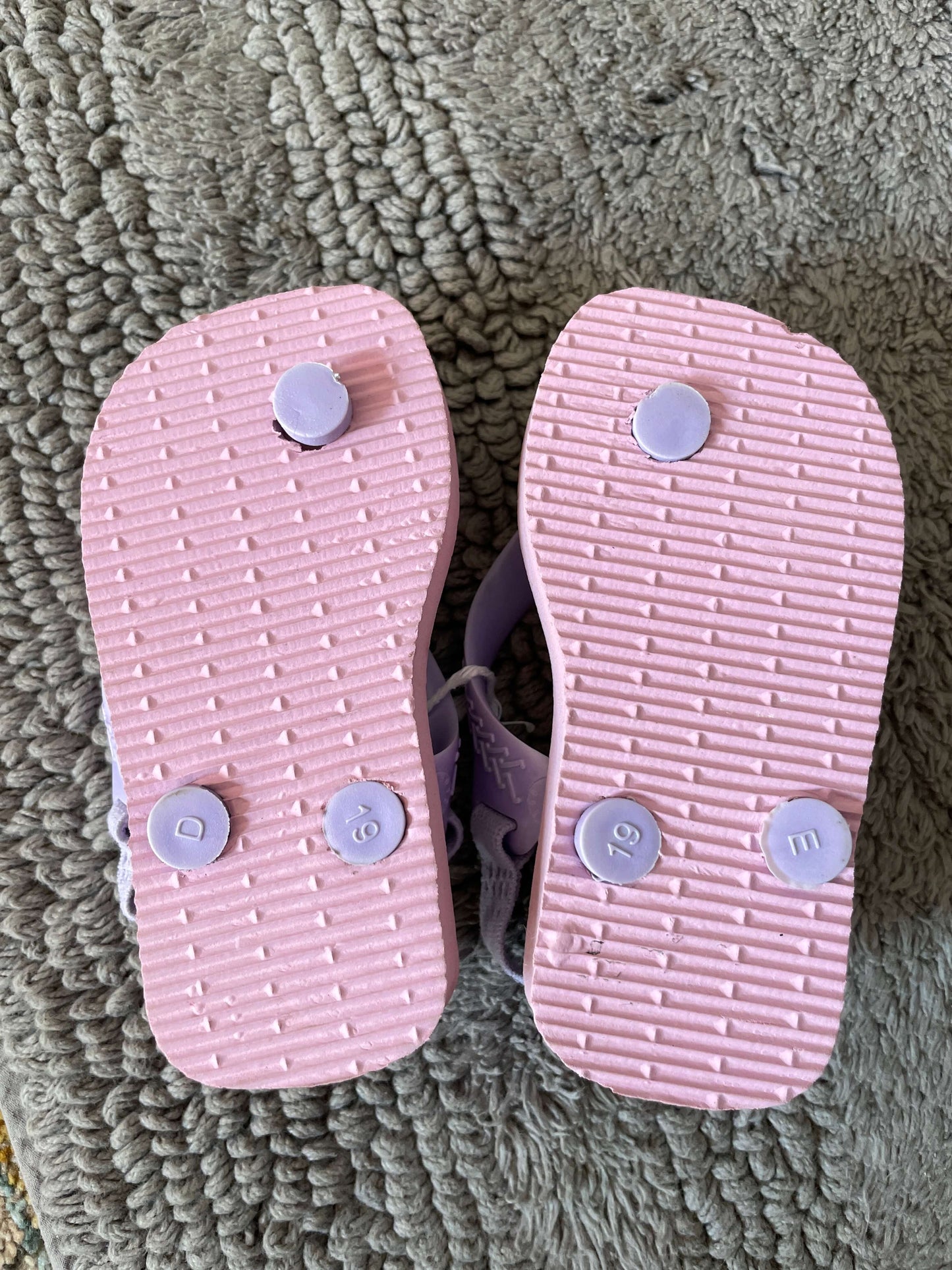 Havaianas Disney Daisy Duck size 5 flip flops, Shoes 5 (Walkers:12-24 mth)