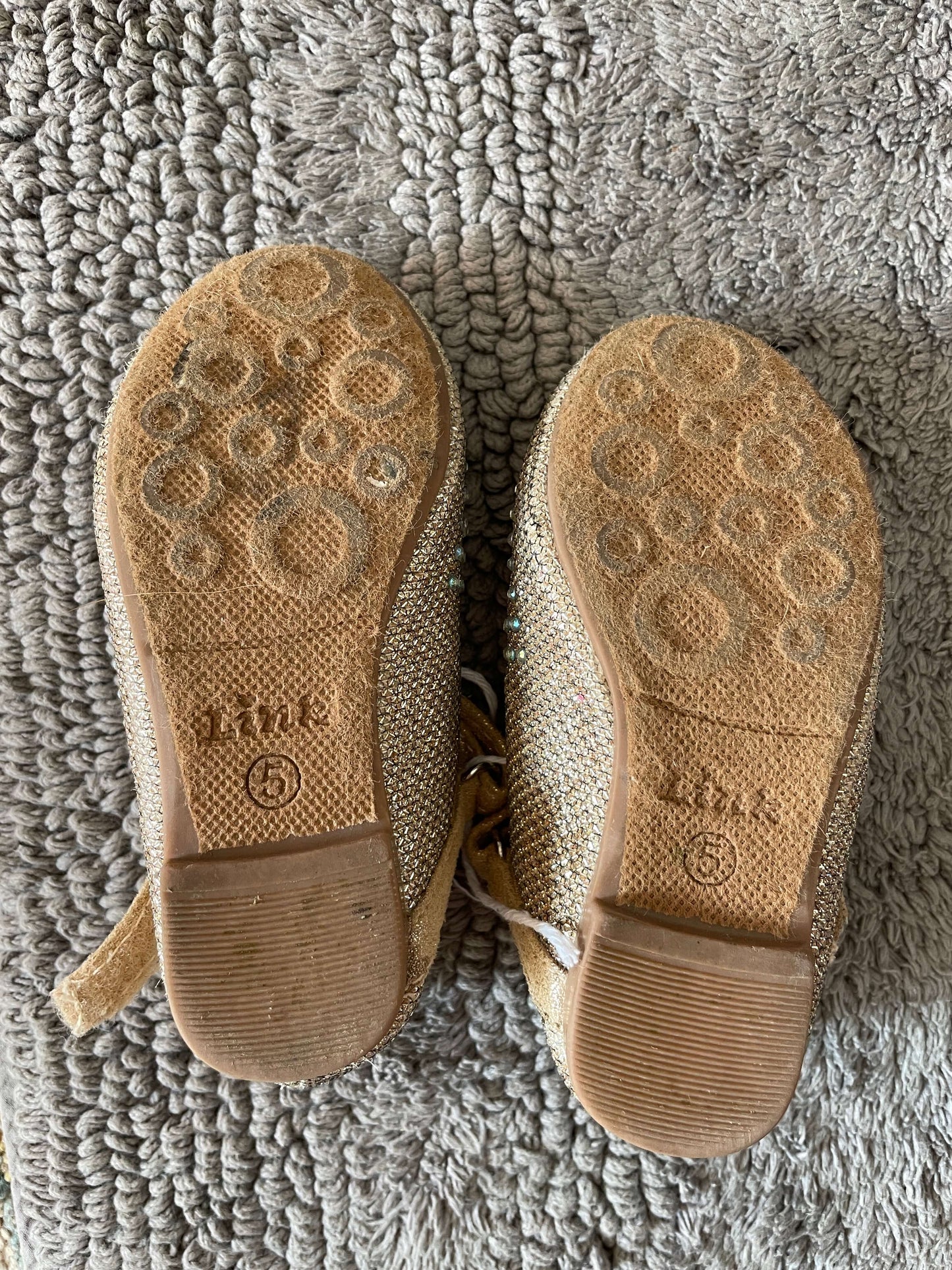 Gold sparkly size 5 dress shoes , Shoes 5 (Walkers:12-24 mth)
