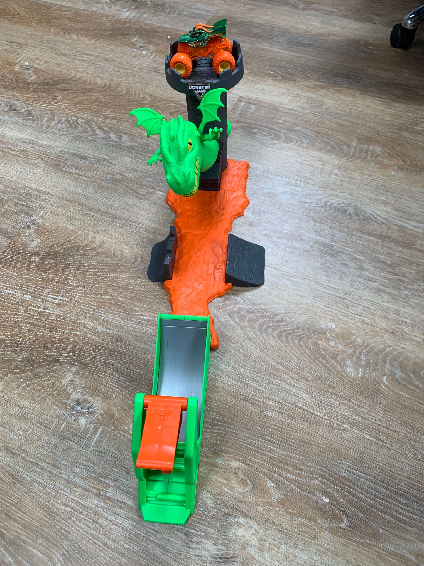 Monster Jam, Duelling Dragon Playset
