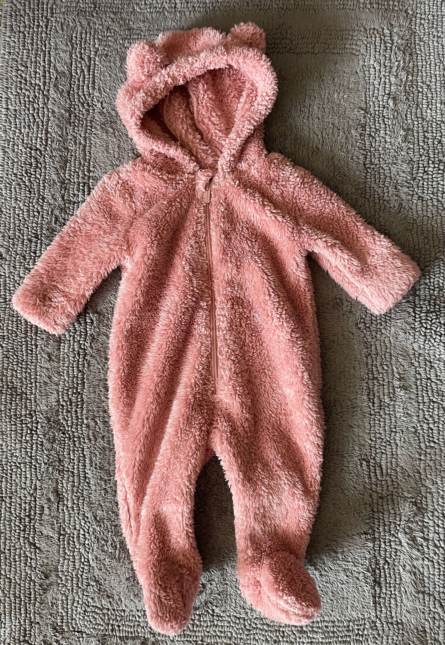 Old Navy 3-6M pink fuzzy bunting suit , Kids 6 Month (3-6M)