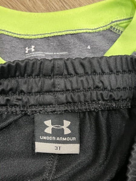 Under Armour Outfit, L/S Hockey shirt & pants, size 3T, Kids 3T