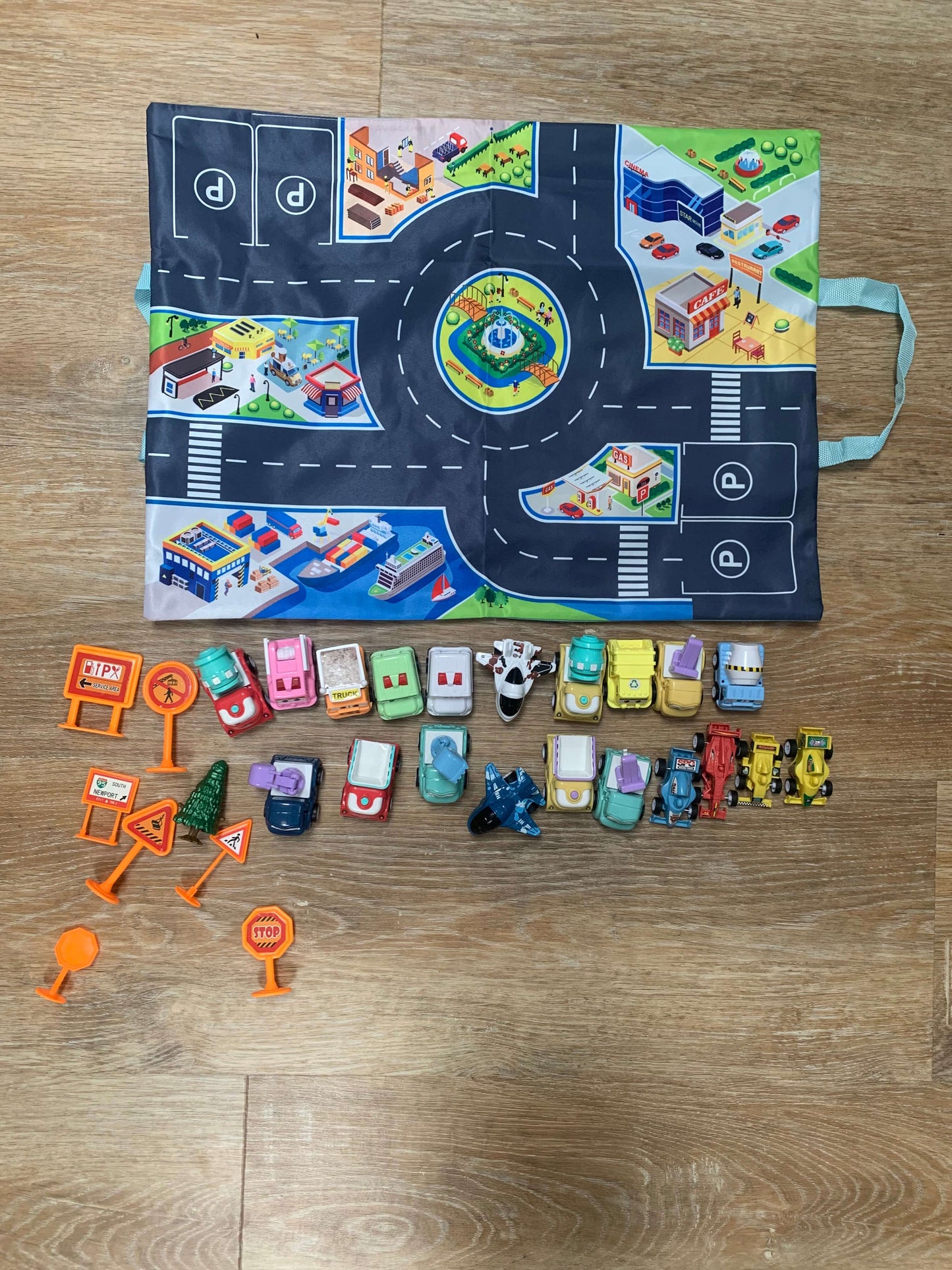 Bag of Miscellaneous Toy vehicles with mat