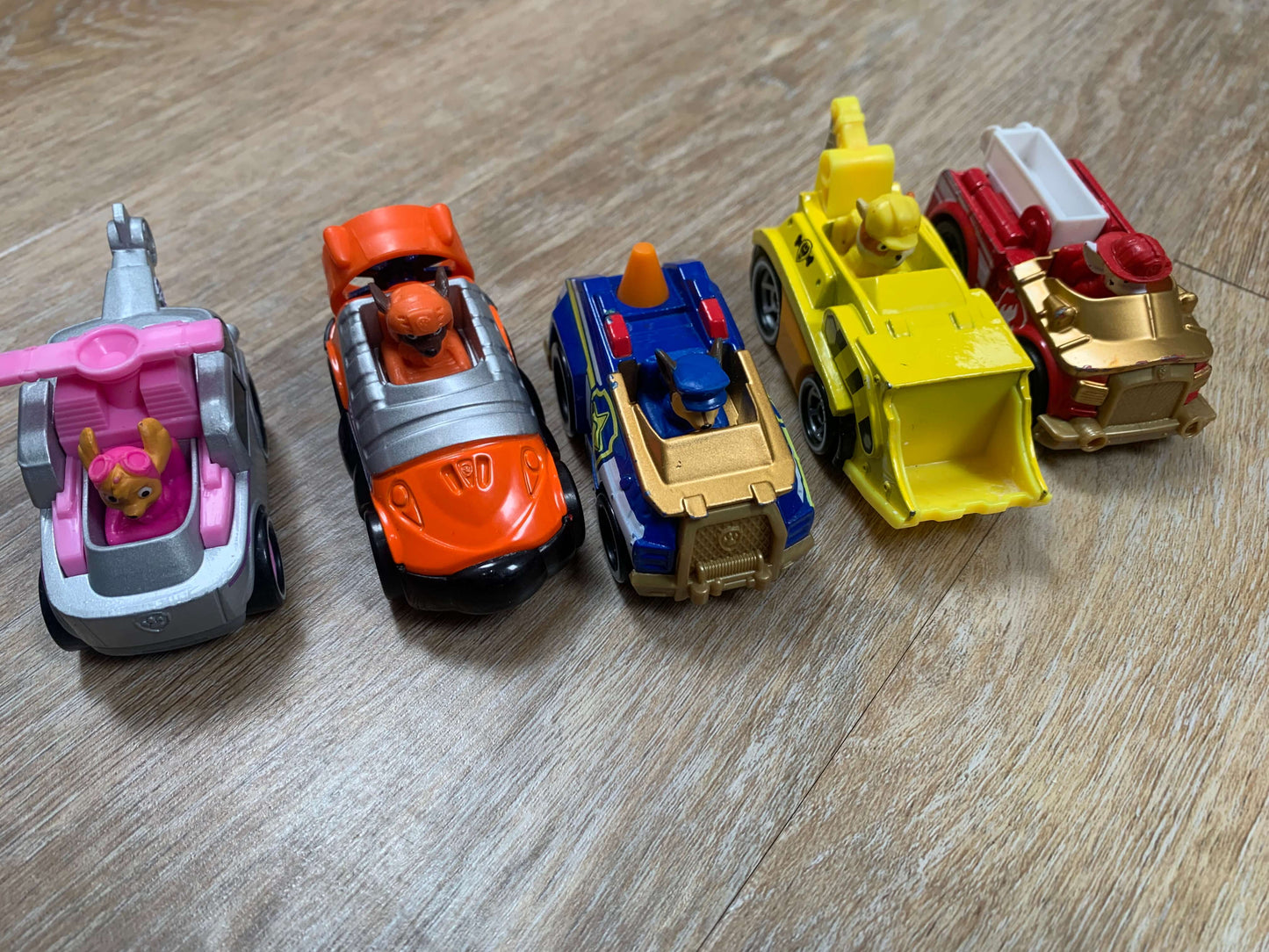 Paw Patrol, True Metal Adventure Bay Rescue Way Toy Playset
