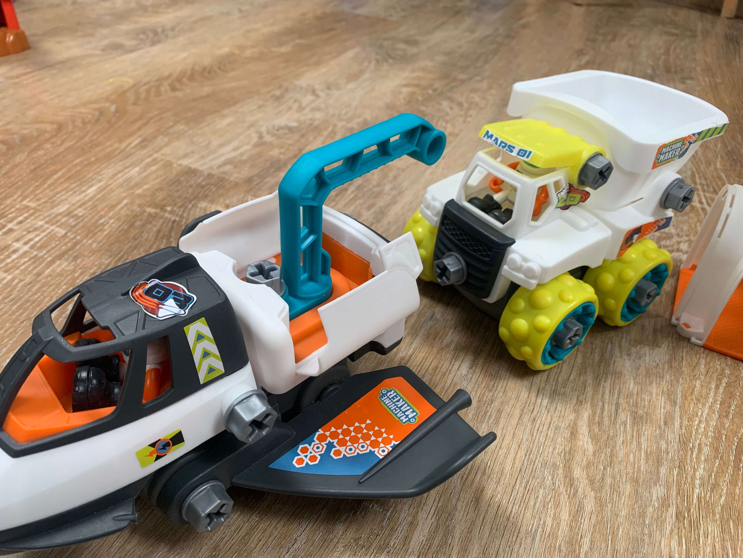 Machine Maker Mega Mars Playset