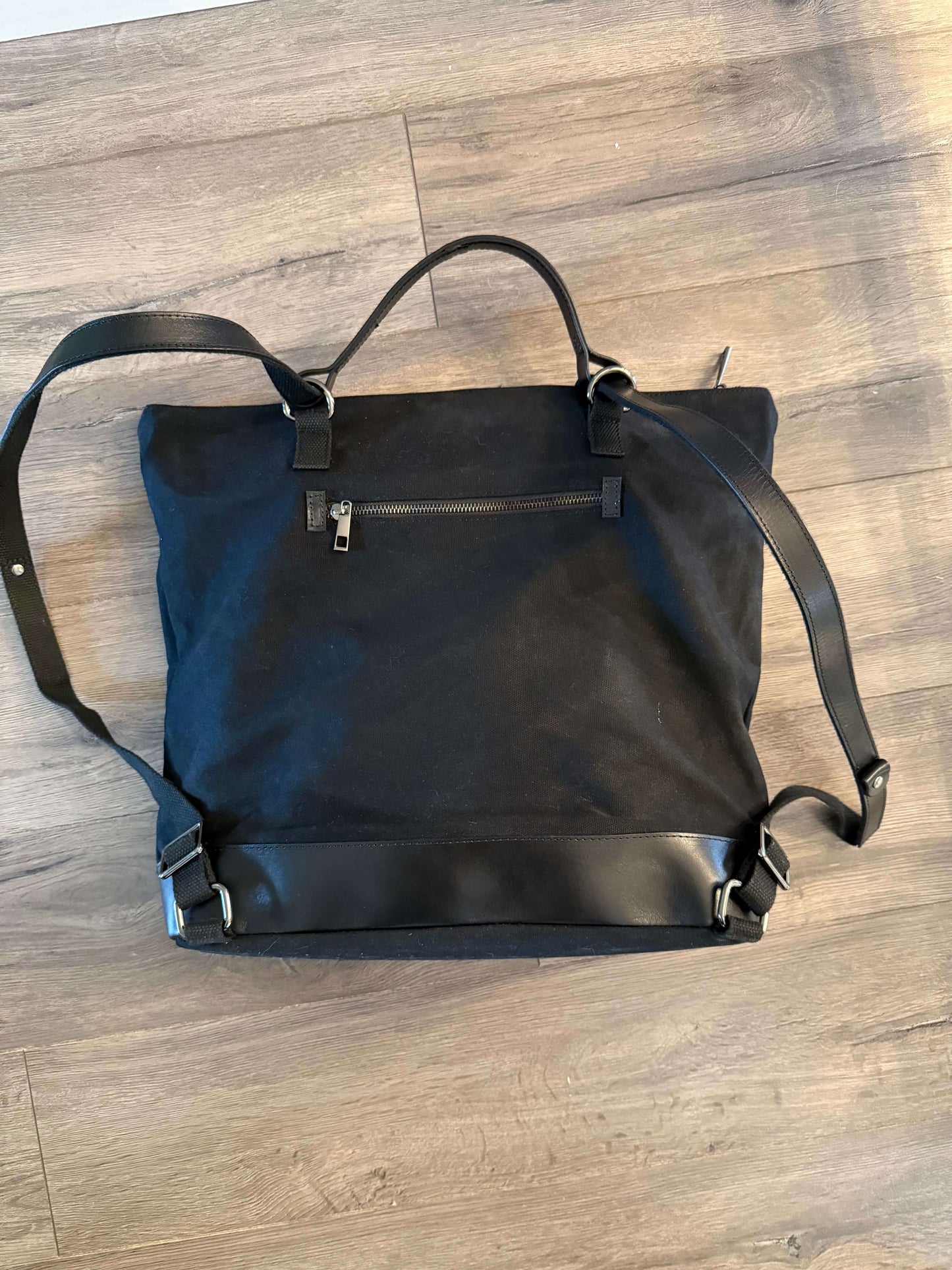 The Luxe Arch Bag - Black (Diaper Bag) MSRP $200