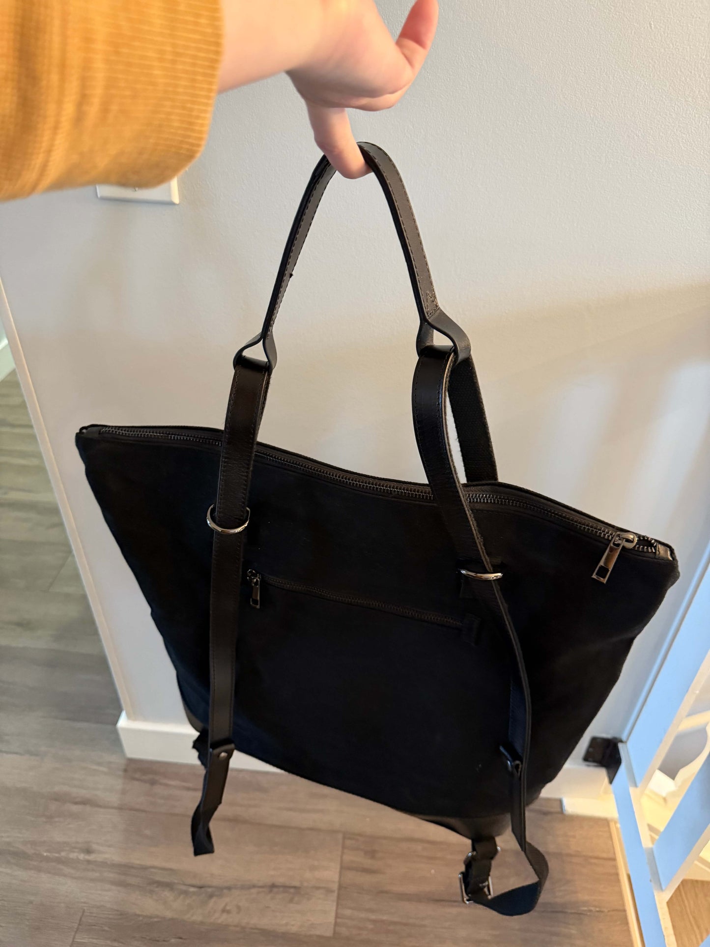 The Luxe Arch Bag - Black (Diaper Bag) MSRP $200