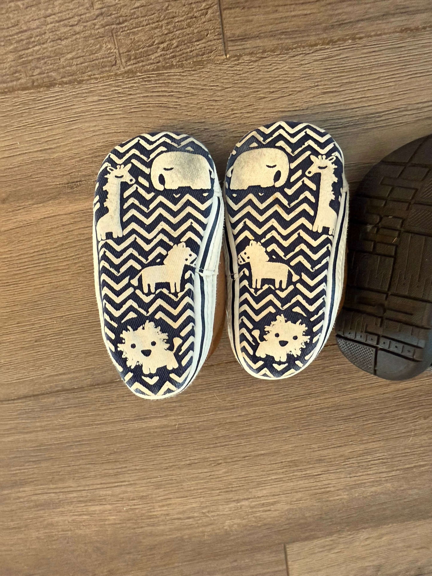 Size 3 Shoe Bundle: Sandals and Soft Bottom Zelcro Shoe, Shoes 3 (Baby: 0-12 mth)