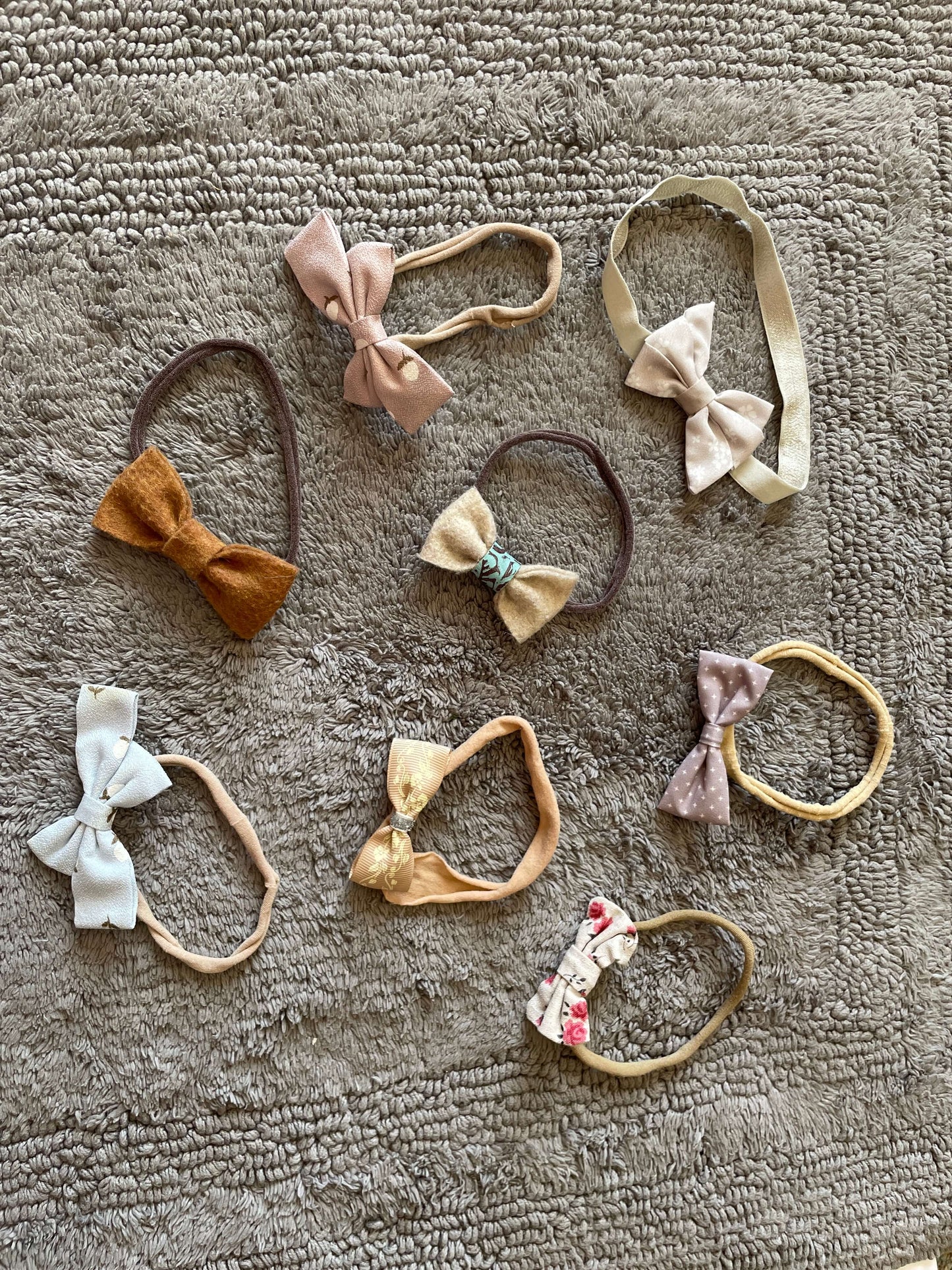 Bundle of 8 baby girl headband bows- neutrals