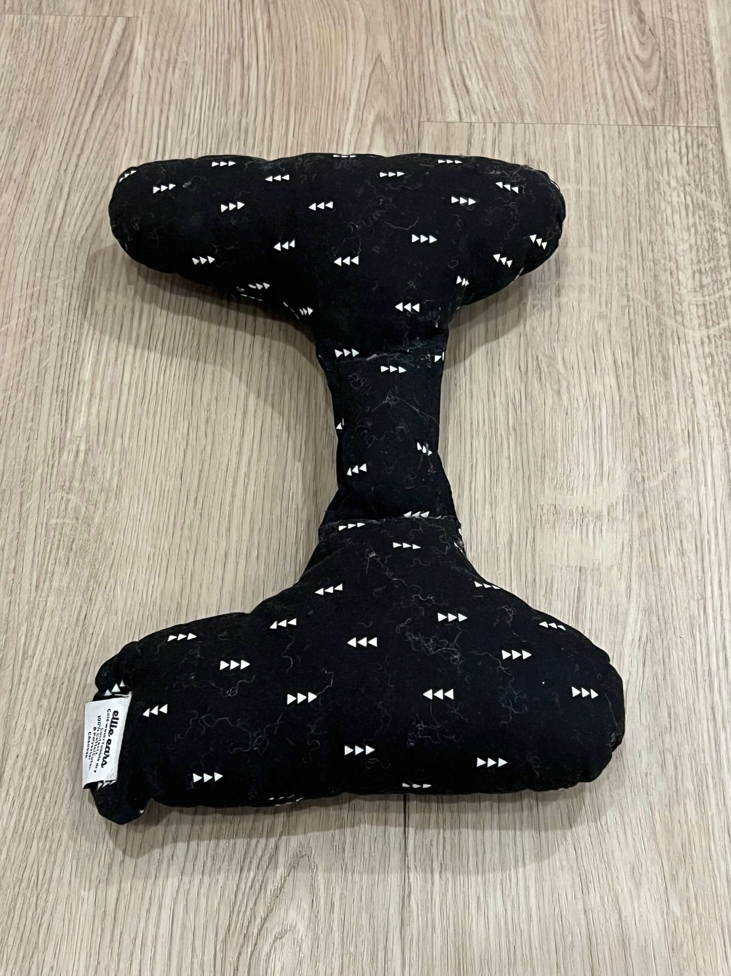 Black Ellie Ears Positional Support Pillow for infants/babies, Very Good Used Condition (VGUC)