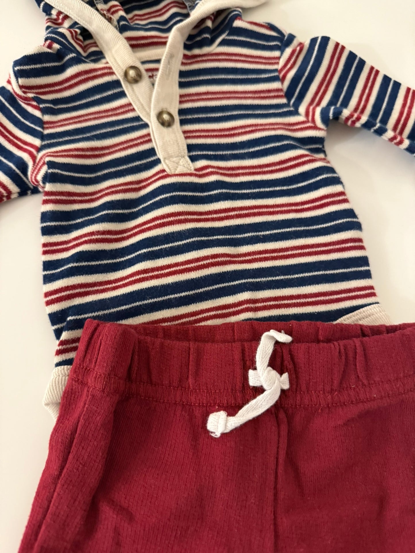 Carter's Newborn matching set - onesie and pants, Kids Newborn