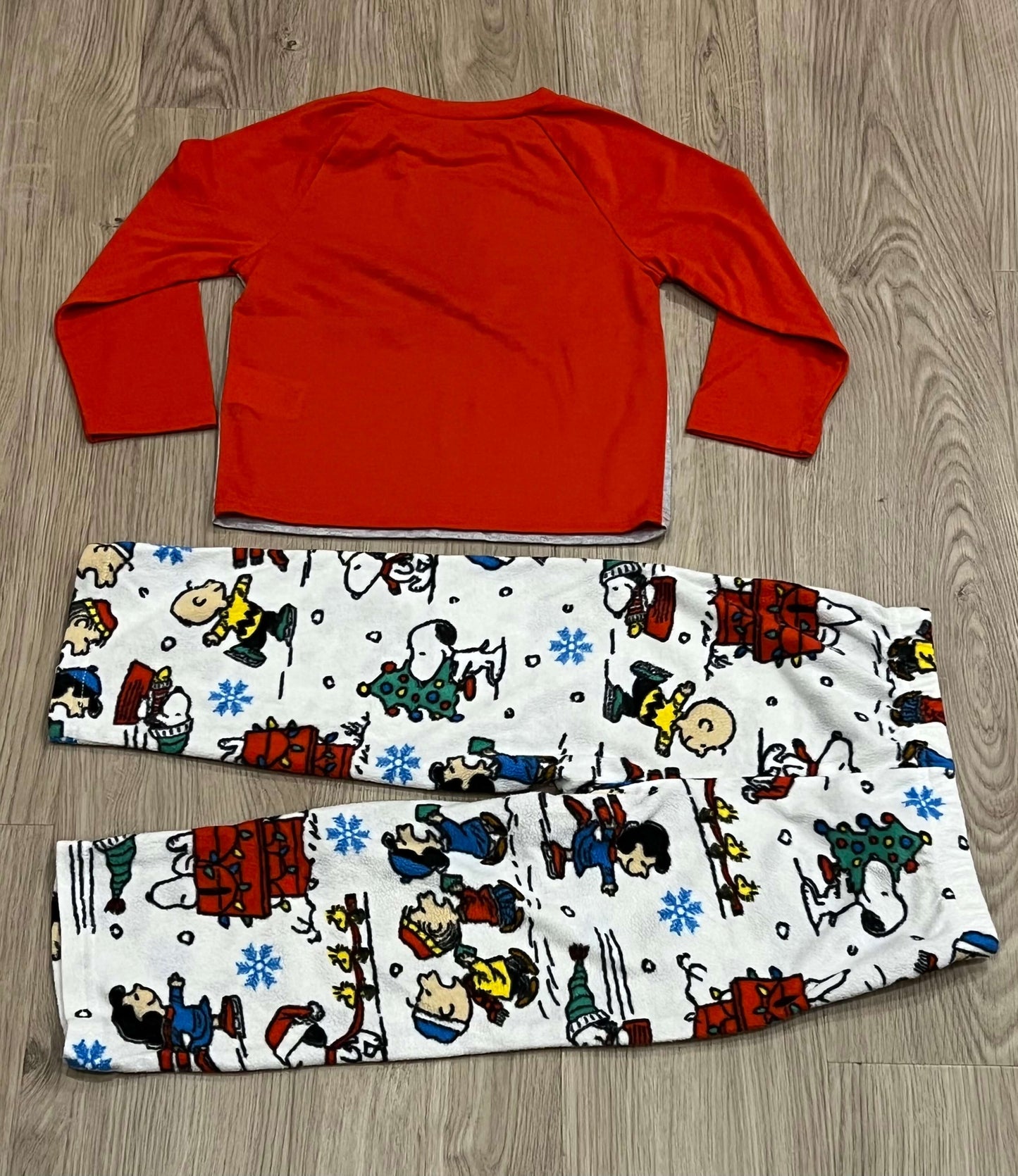 Boys Peanuts Christmas Pajamas - L/S PJ Top and Fleece bottoms, size , Very Good Used Condition (VGUC), Kids 4/4T