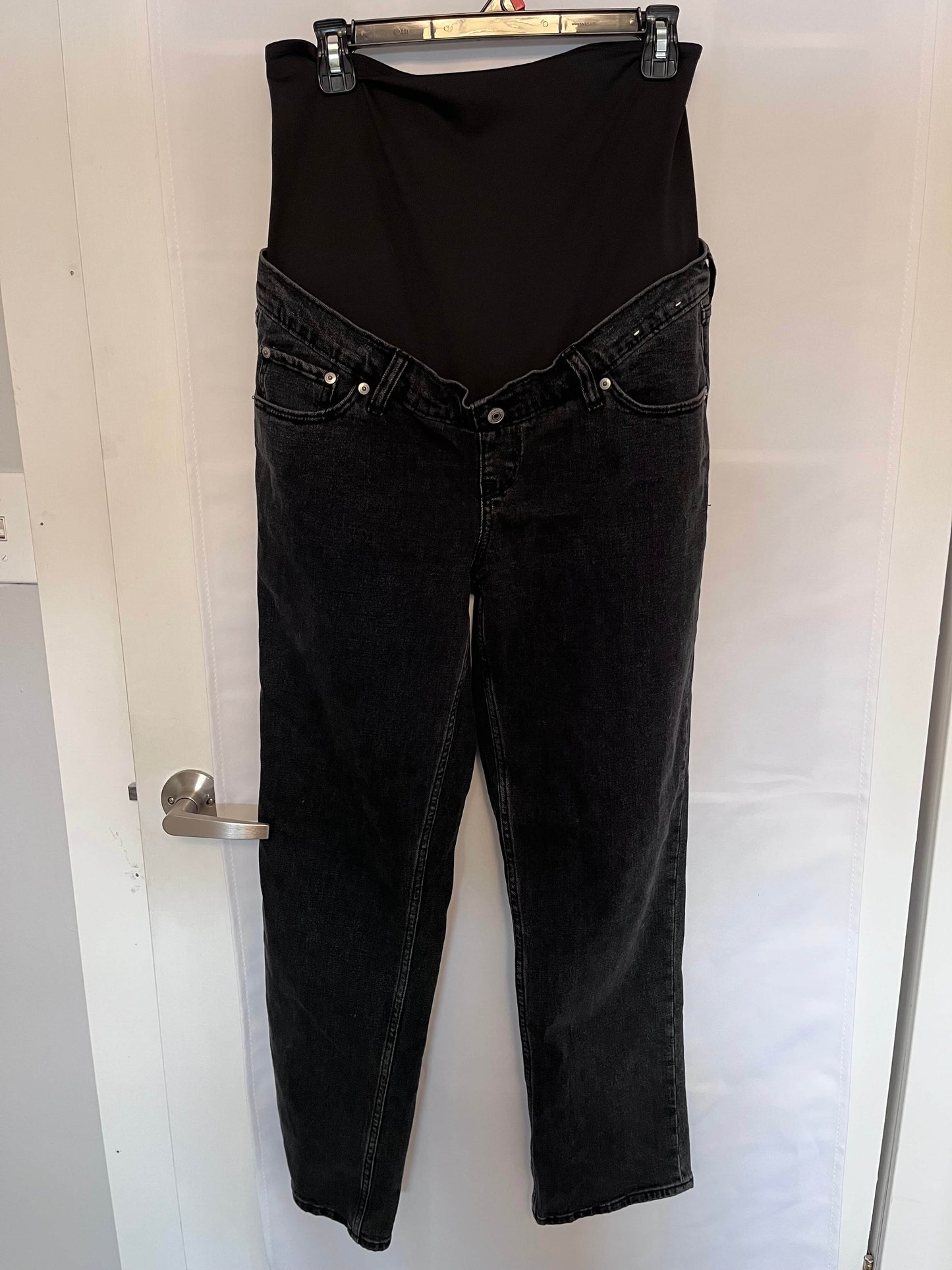 Size 28/6R Abercrombie and fitch 90s straight jeans (full panel ), Maternity M (8-10)