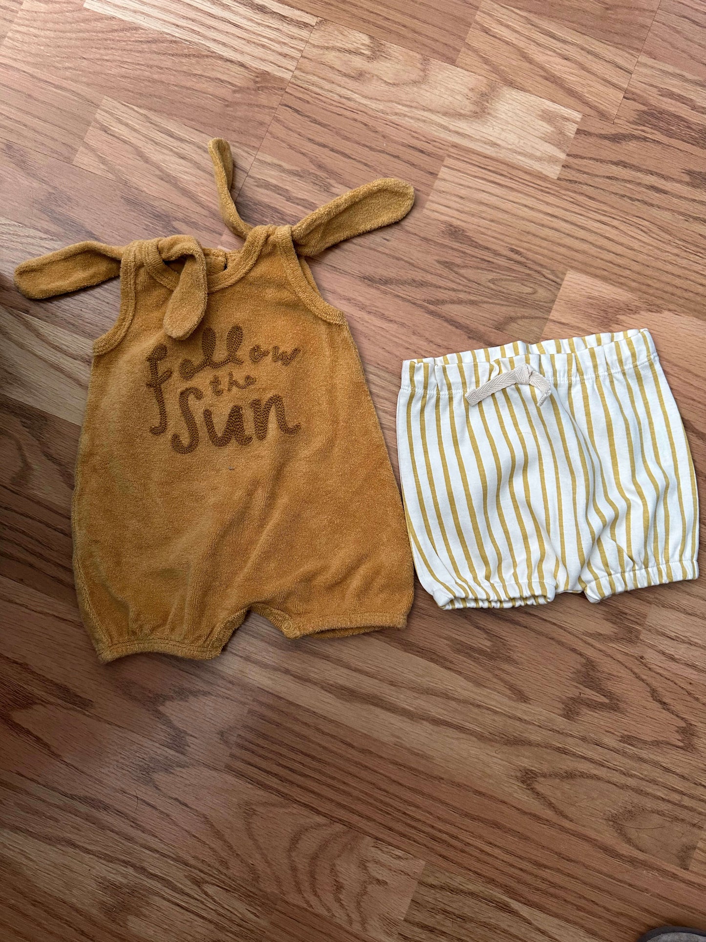 Wilson and Frenchie Summer play suit and Pehr shorts 0-3 months , Kids 3 Month (0-3M)