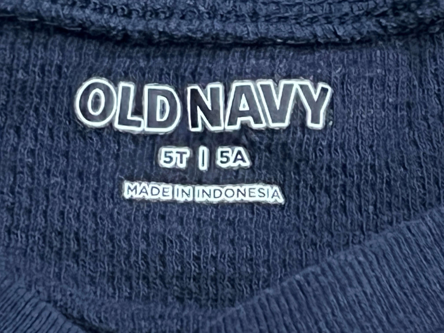 Boys L/S Navy Top with Snowmen Head design from Old Navy, size 5T, EUC, Kids 5/5T