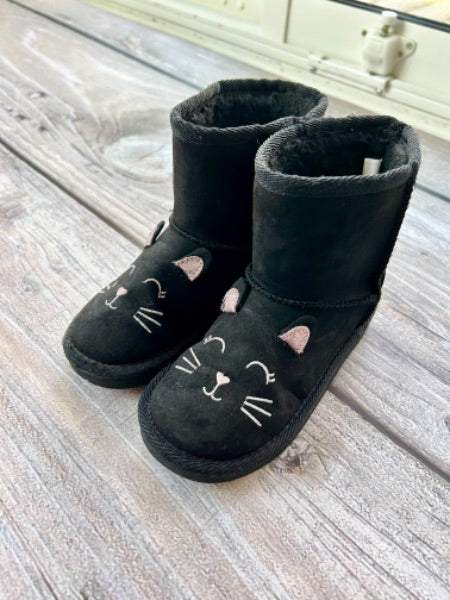 Girls orders ugg type boots