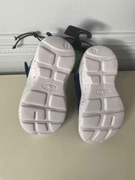 Brand New Toddler Runners, size 6, Shoes 6 (Walkers:12-24 mth)