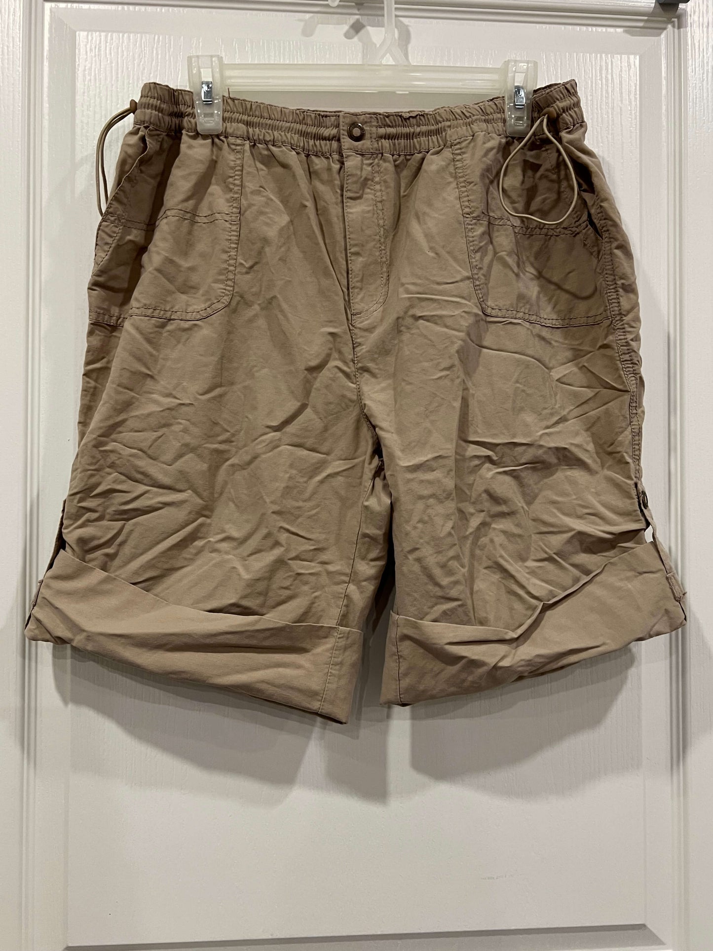 Khaki Maternity Adjustable Length Shorts from Thyme Maternity, size Large, Very Good Used Condition (VGUC), Maternity L (12-14)