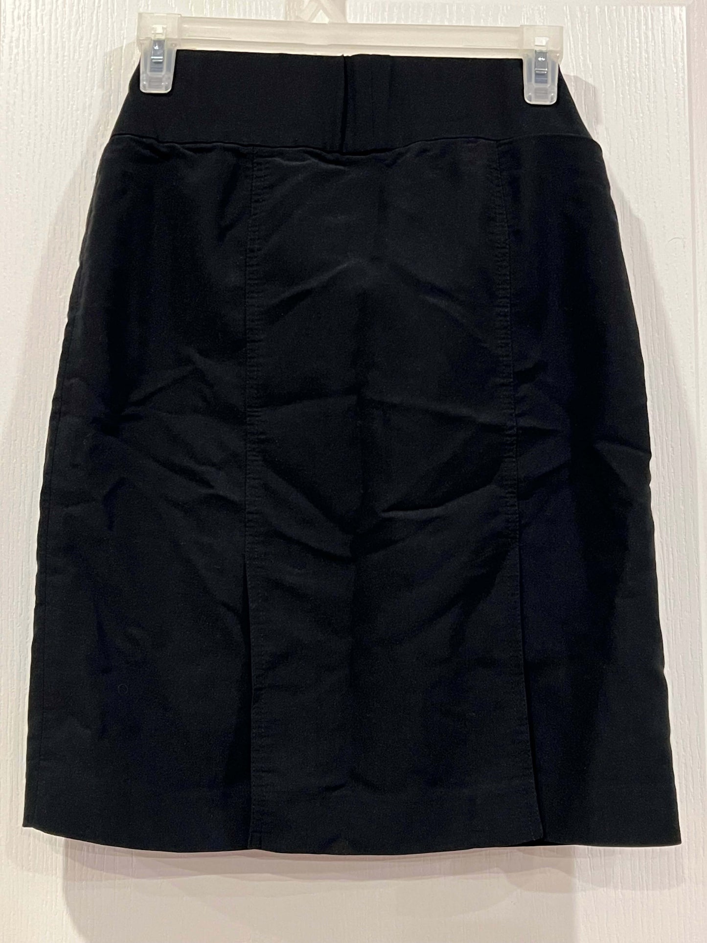 Black Short Maternity Skirt from Thyme Maternity, size Small, Very Good Used Condition (VGUC), Maternity S (4-6)