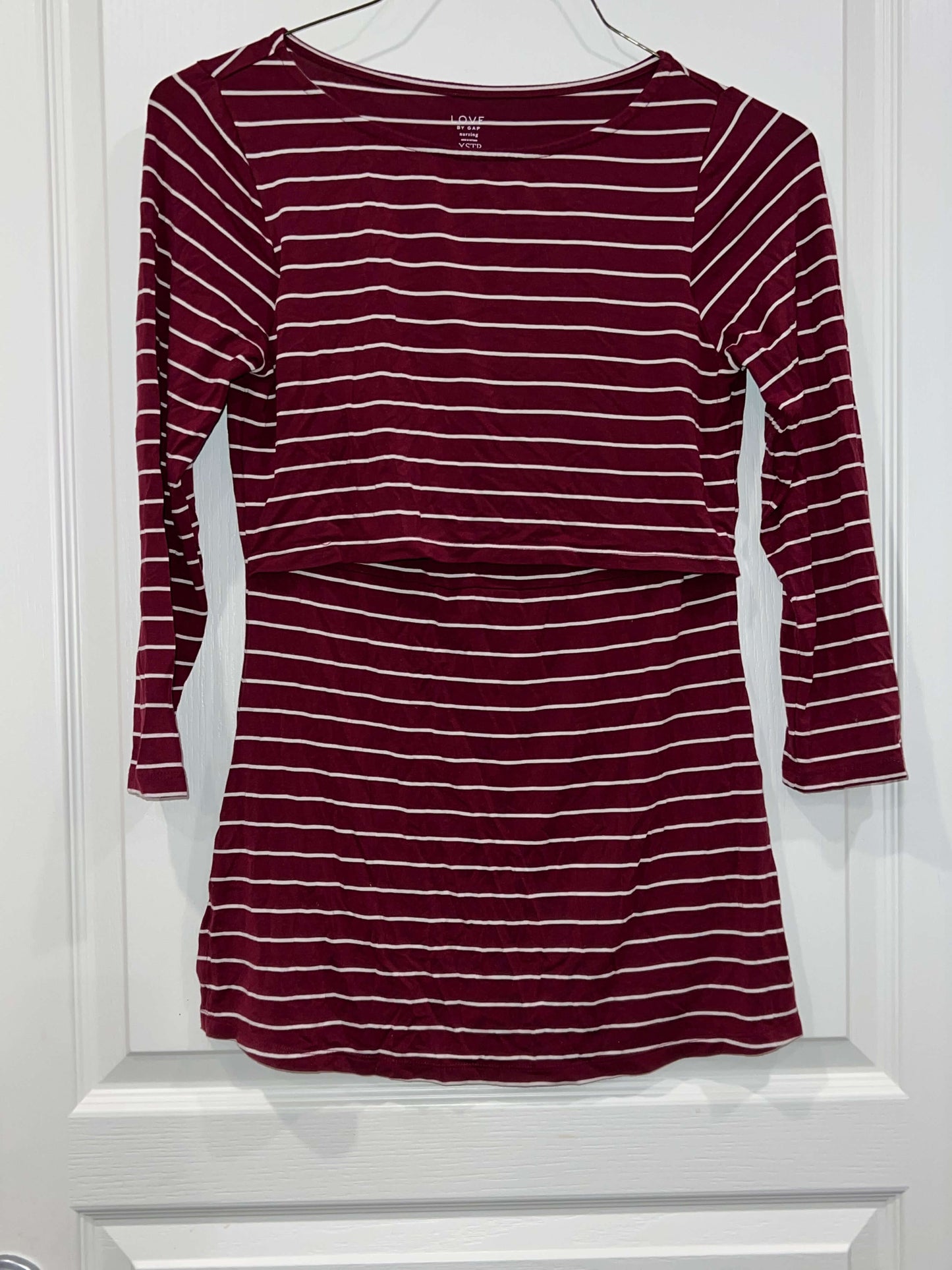 VGUC, Soft 3/4 length sleeve Burgundy with white stripes Nursing Top from GAP, size XS/X-Small. (Postpartum), Maternity XS (0-2)