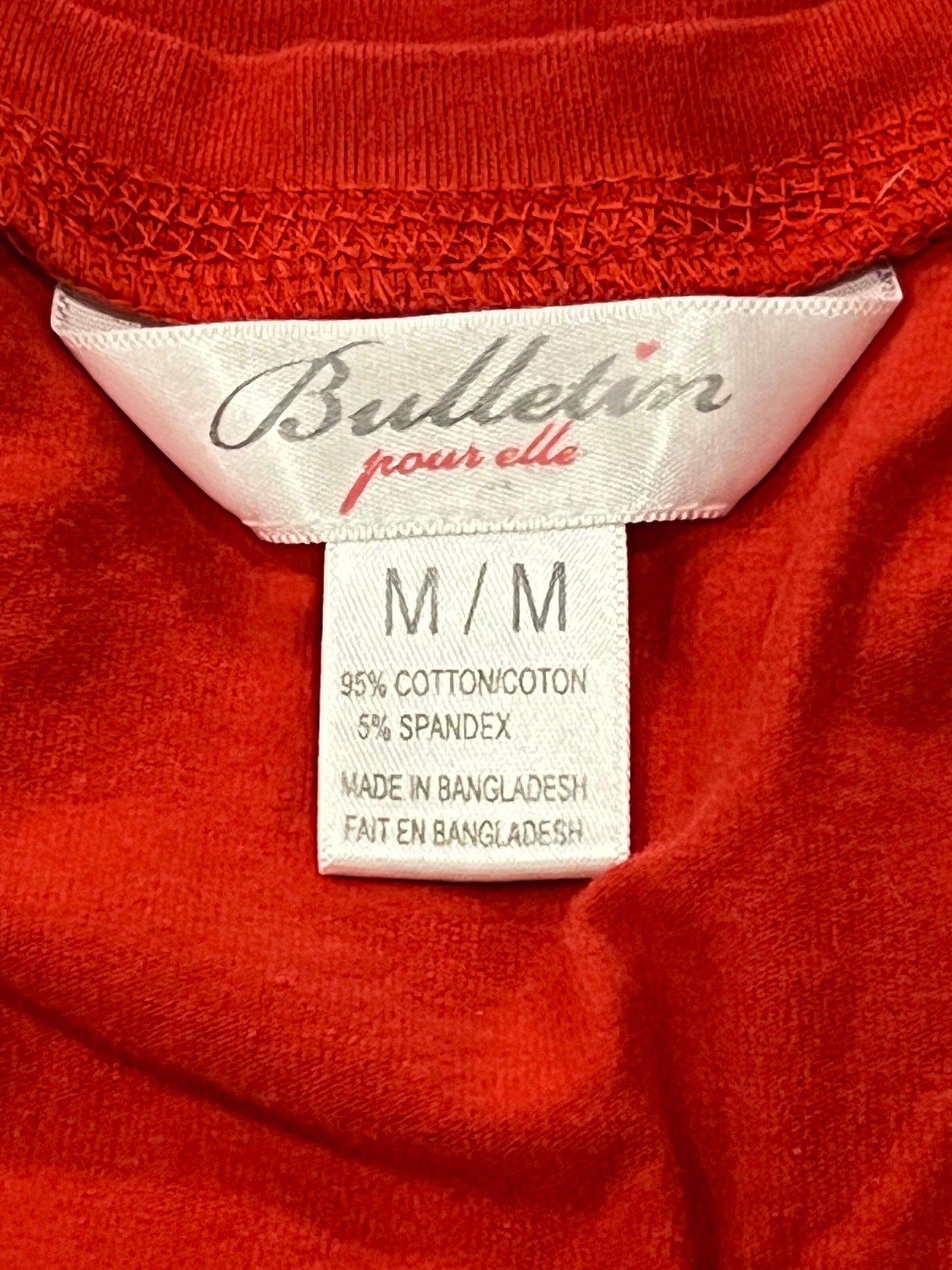 Red, Calgary Flames “Future Flames Fan” Maternity Shirt, size Medium, VGUC, Maternity M (8-10)