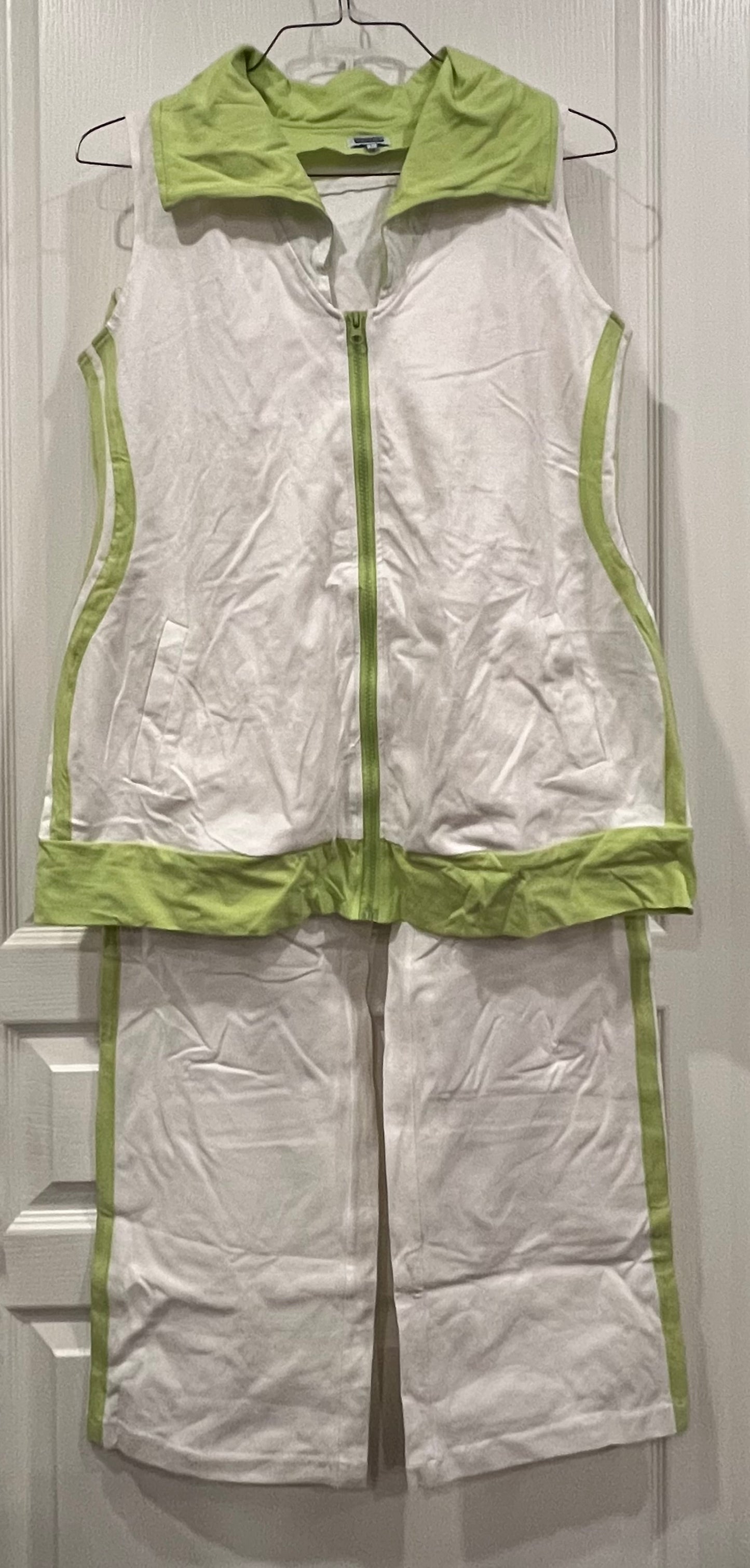 EUC, Sleeveless Maternity Tracksuit from MUMZ2B, size L, White/Lime Green, Maternity L (12-14)