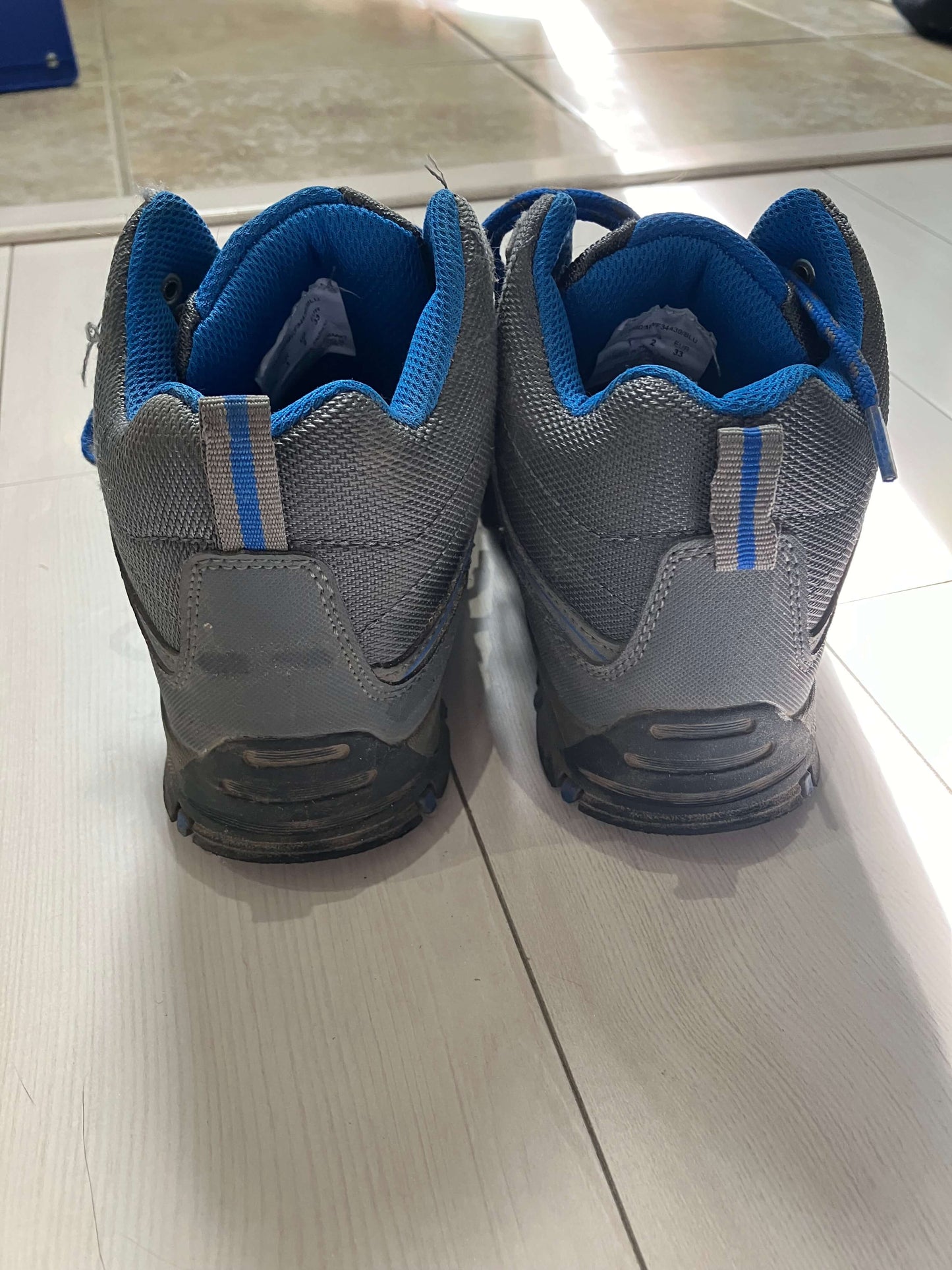 Hiking boots , Shoes 2 (Kids:4-8yr)