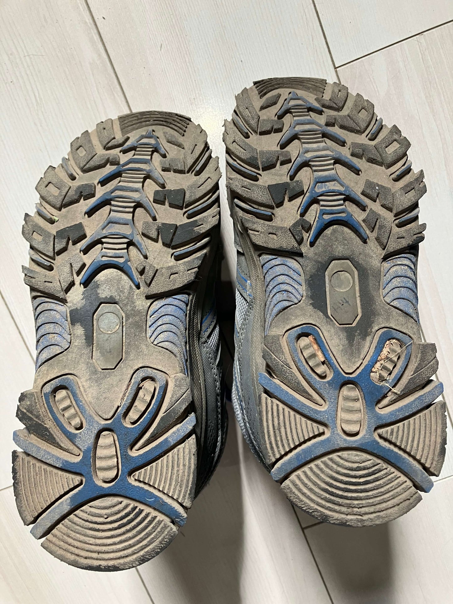 Hiking boots , Shoes 2 (Kids:4-8yr)