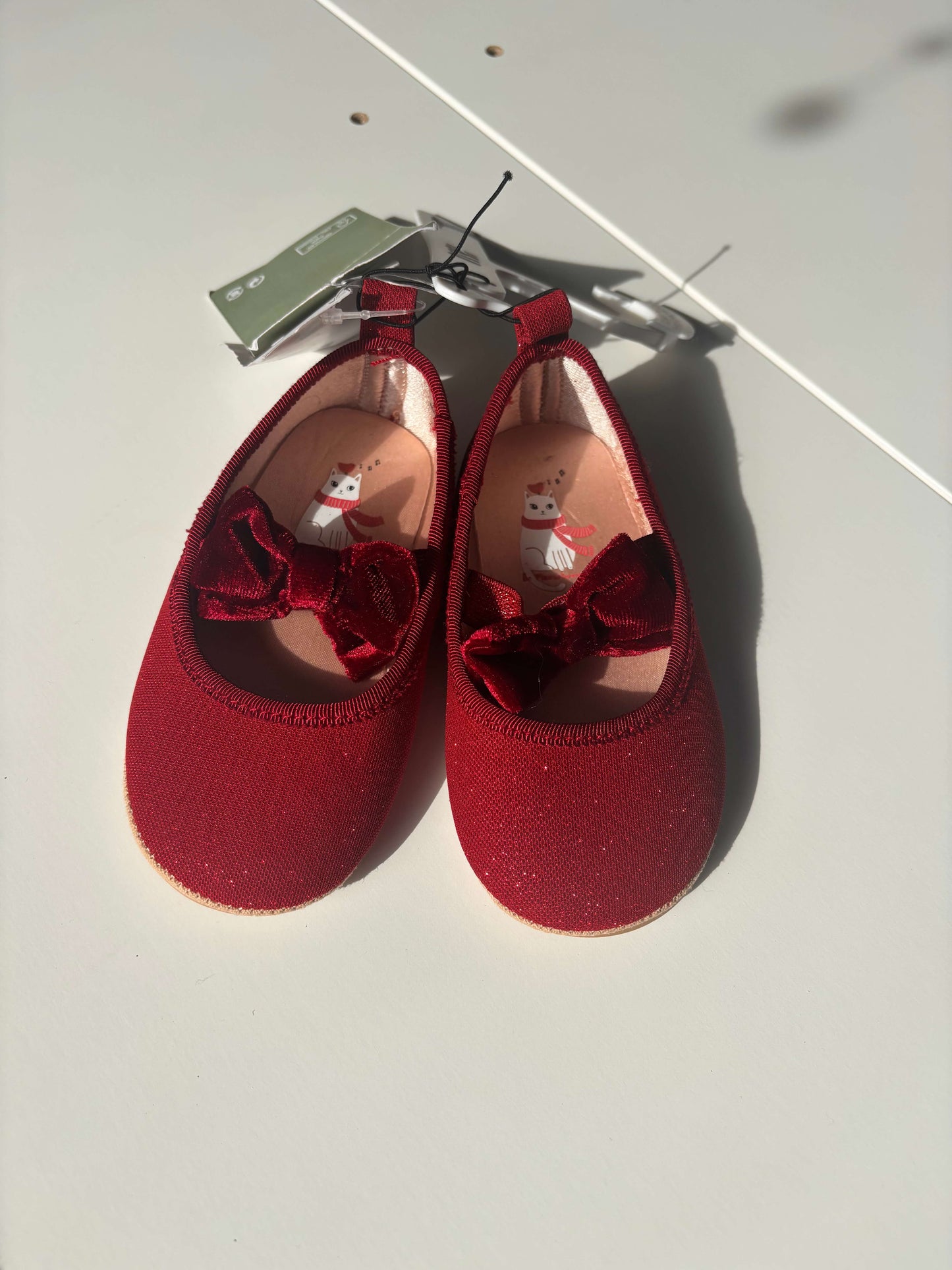 size 4-5 H&M sparkle red shoes, Shoes 4 (Baby: 0-12 mth)